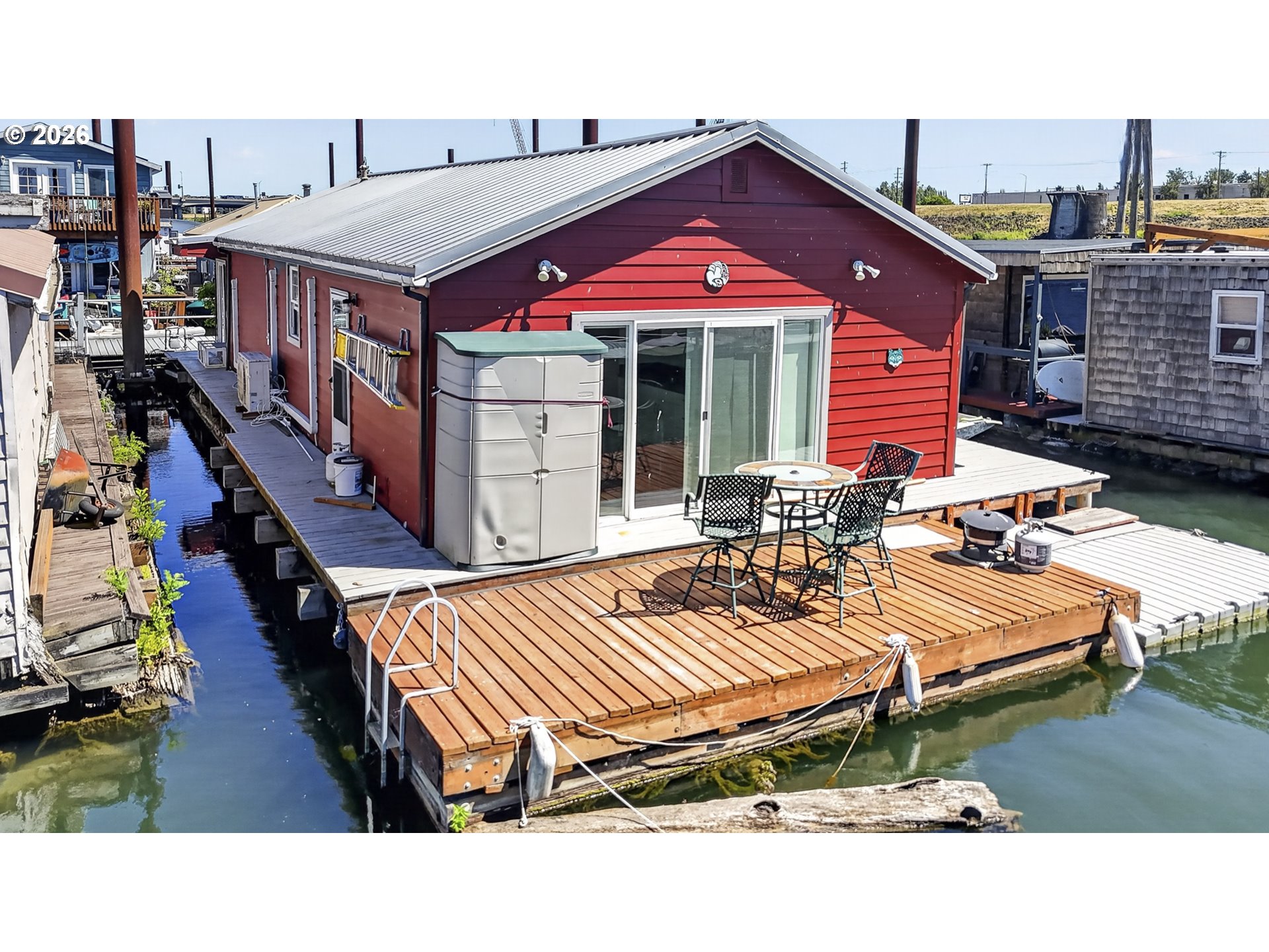 main property photo 33