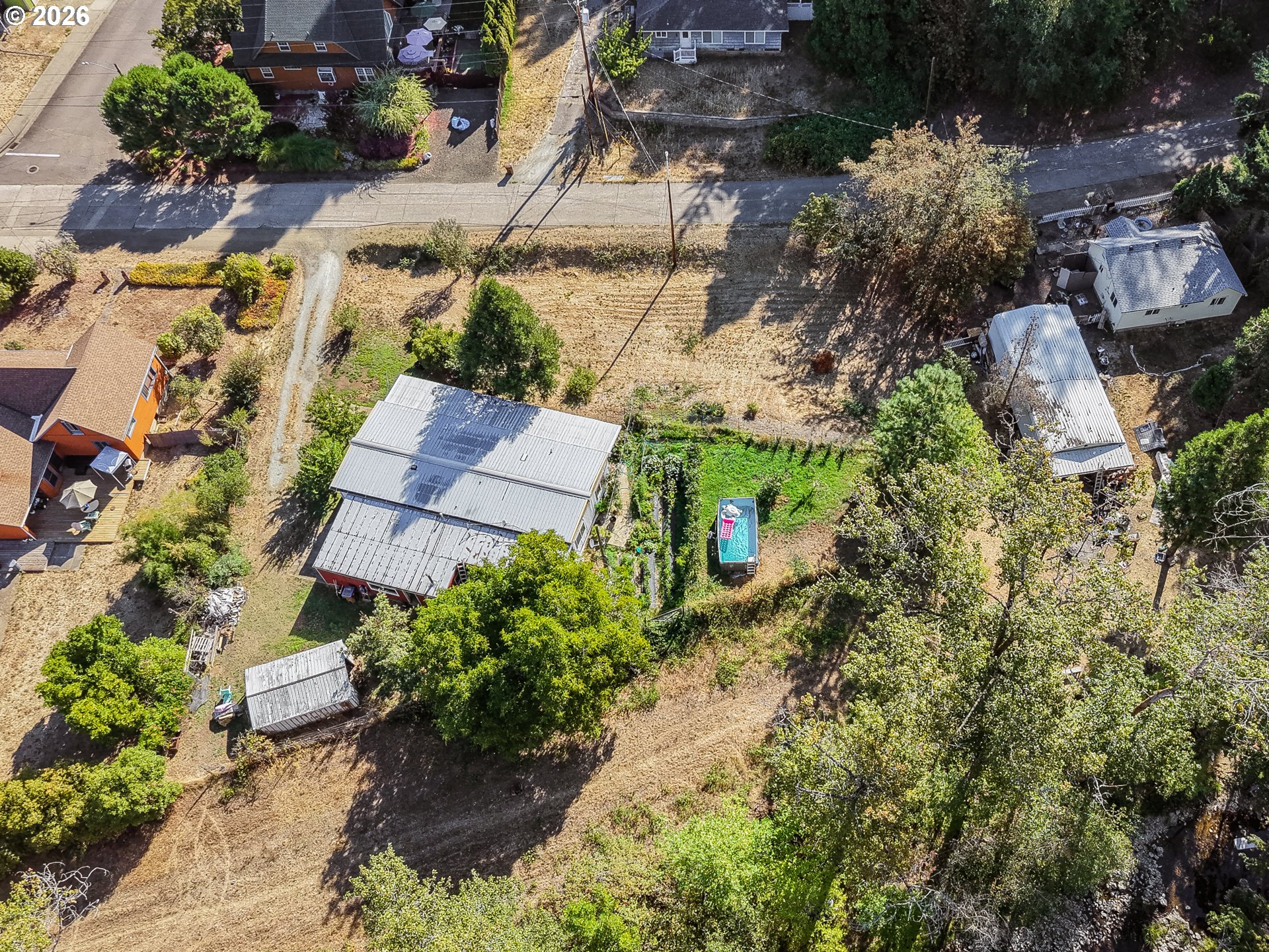 main property photo 40