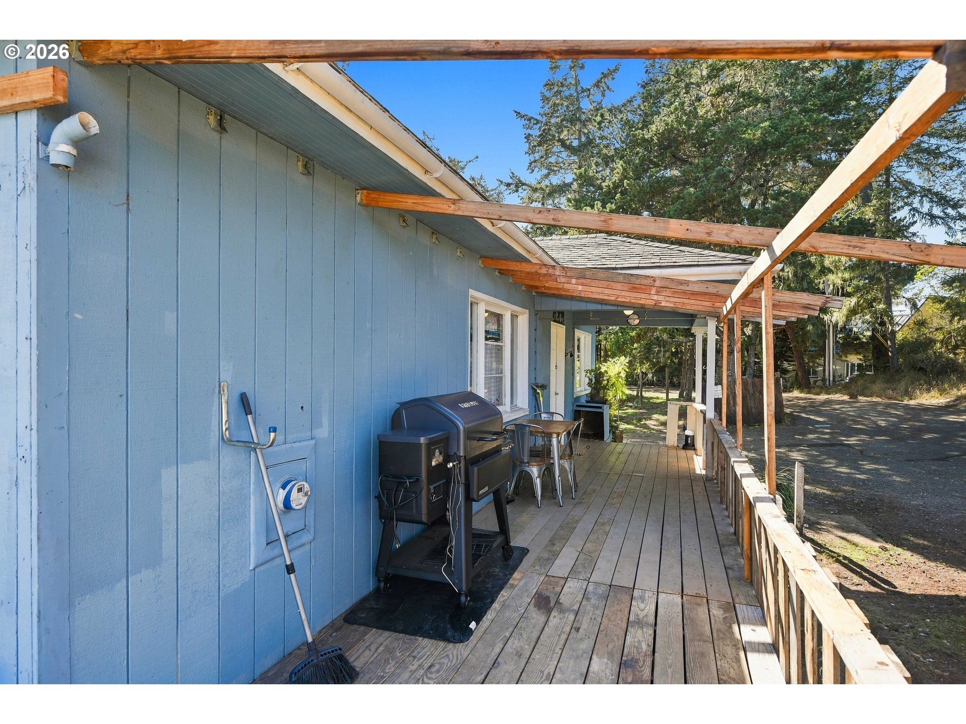 main property photo 30
