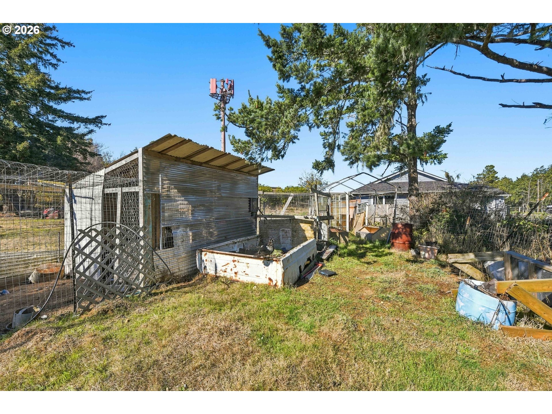 main property photo 36
