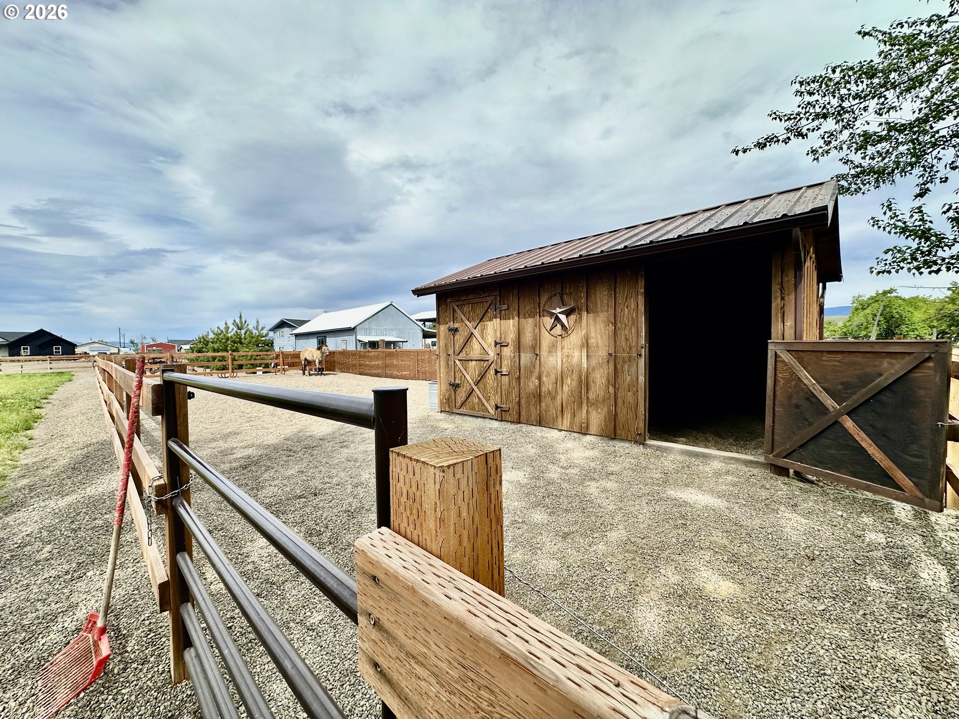 main property photo 18