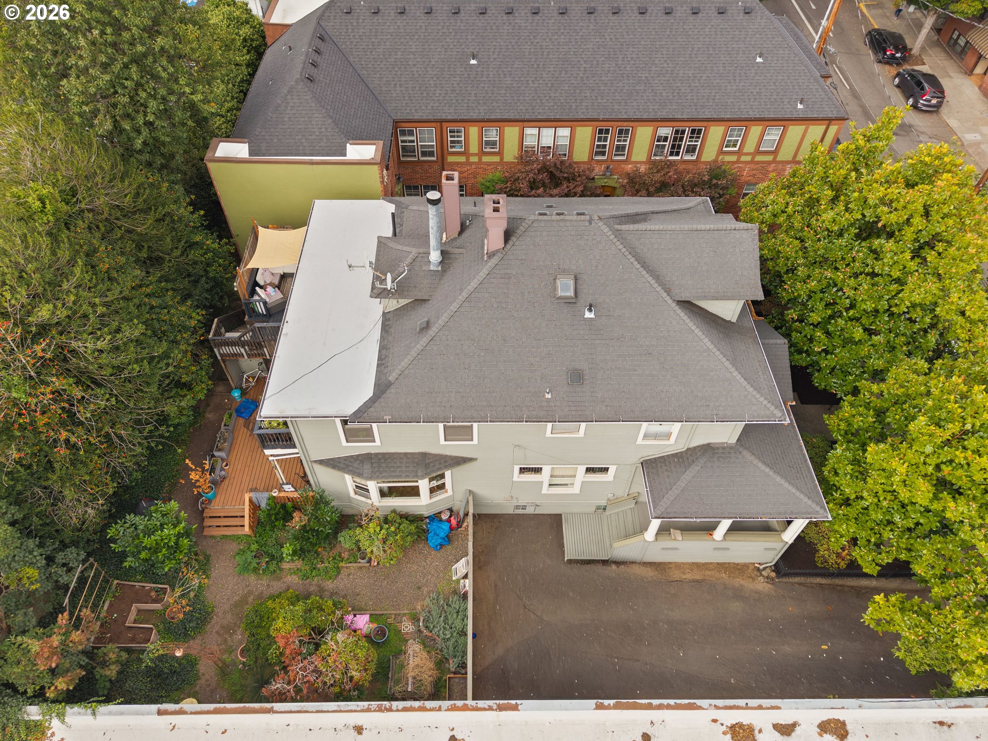 main property photo 23