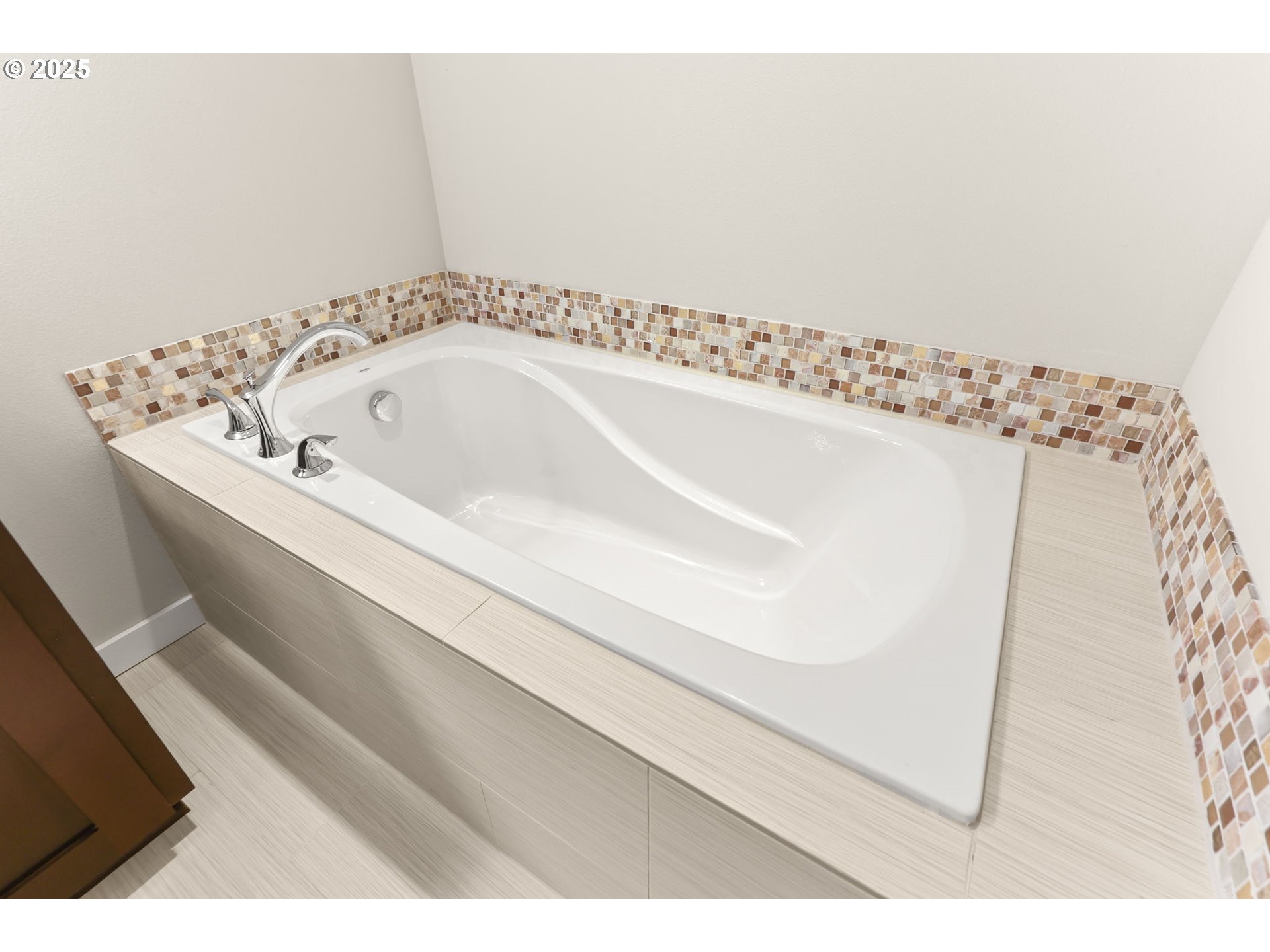 property viewer photo 17