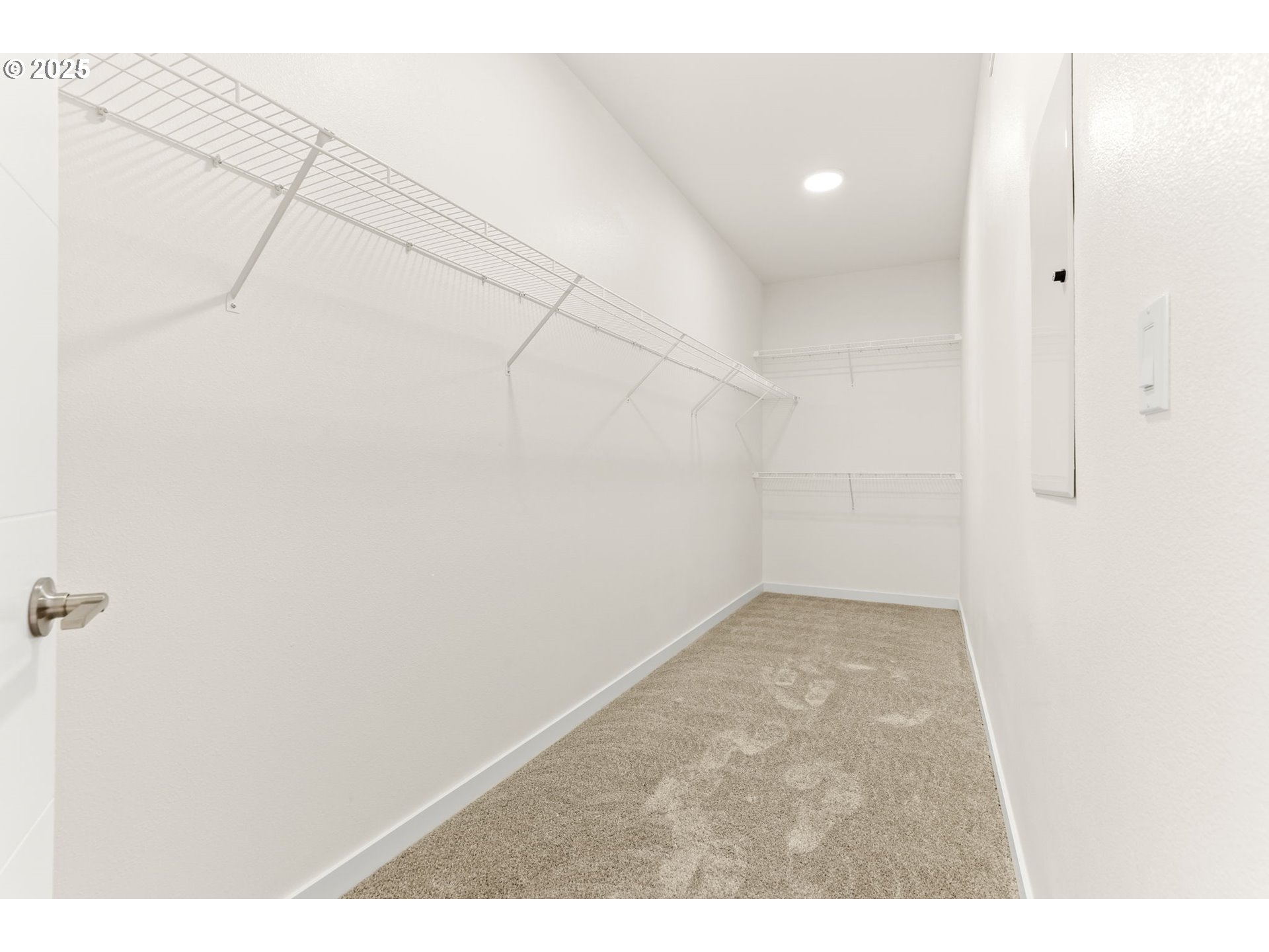 property viewer photo 19