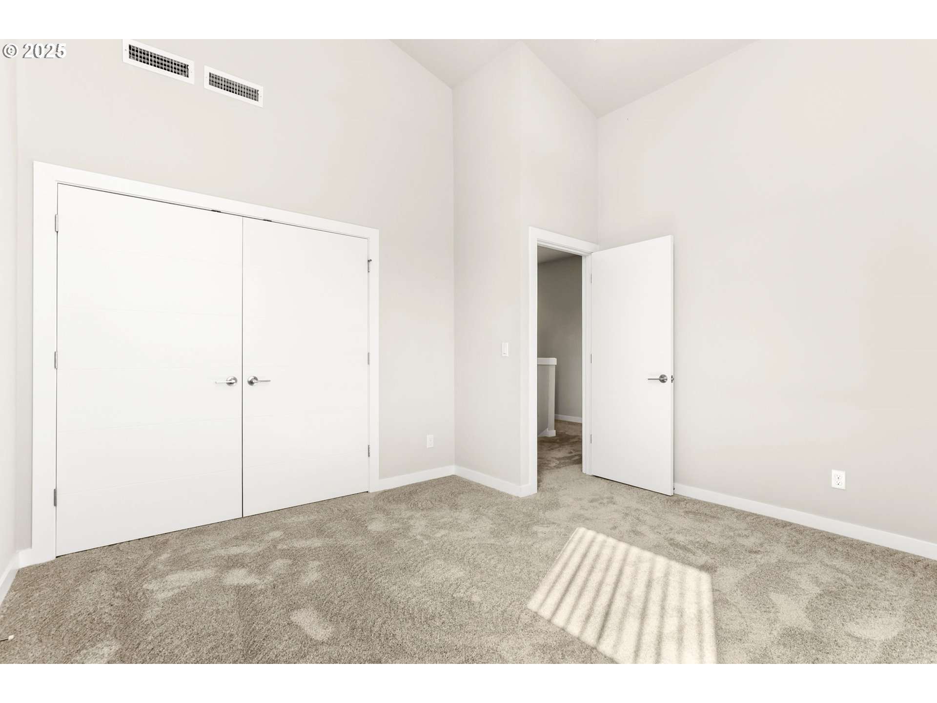 property viewer photo 21
