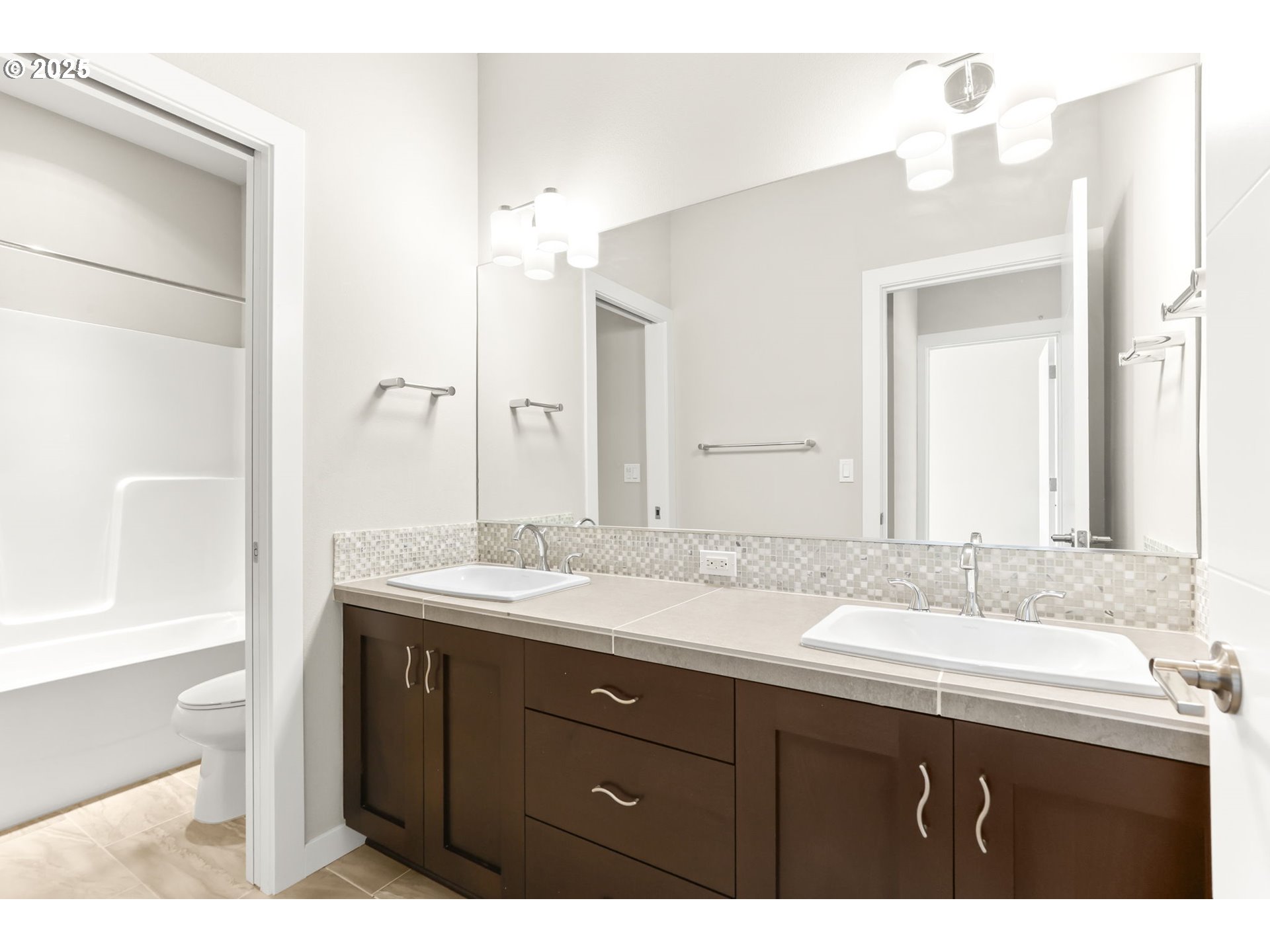 property viewer photo 22