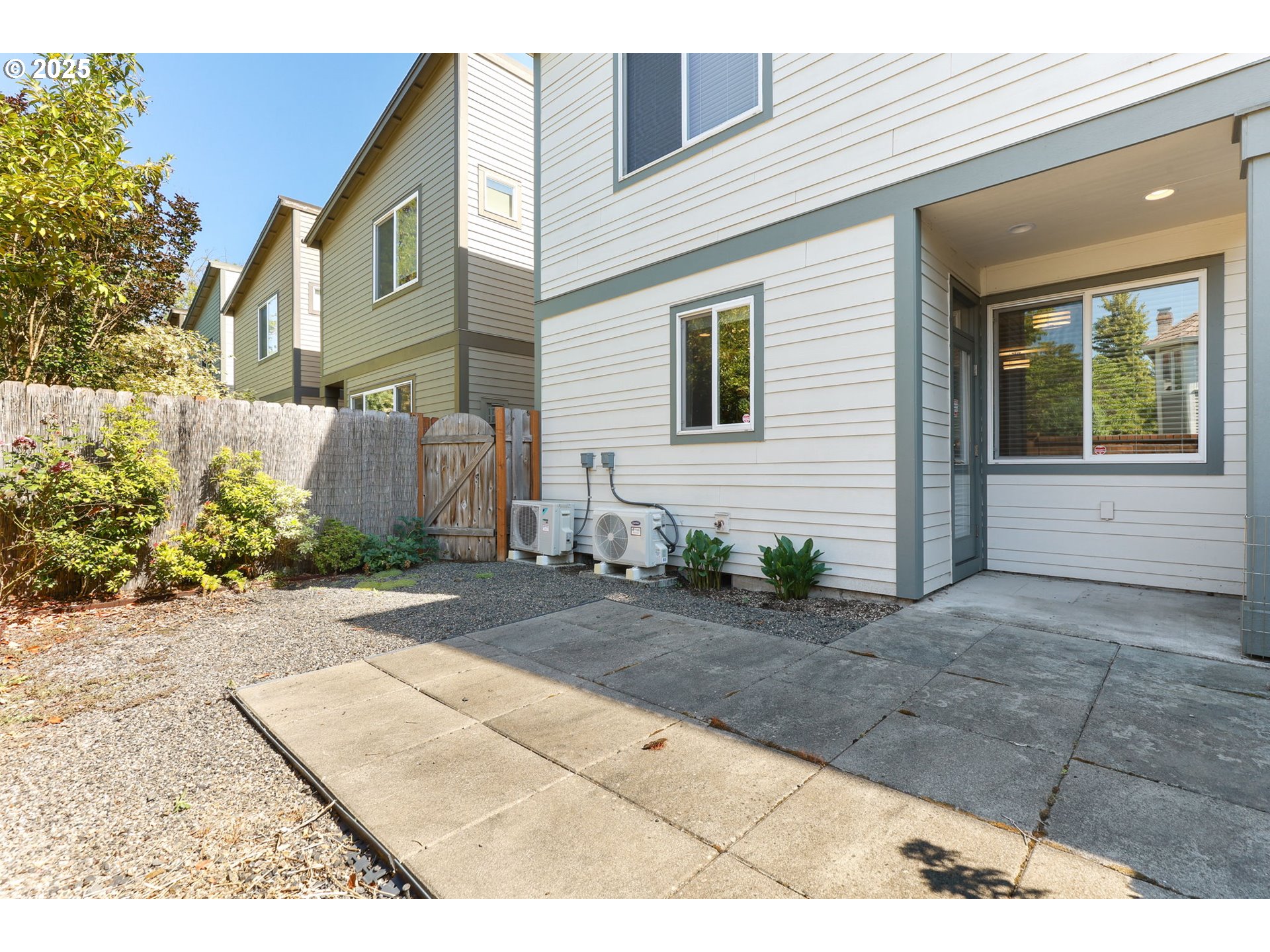 property viewer photo 26