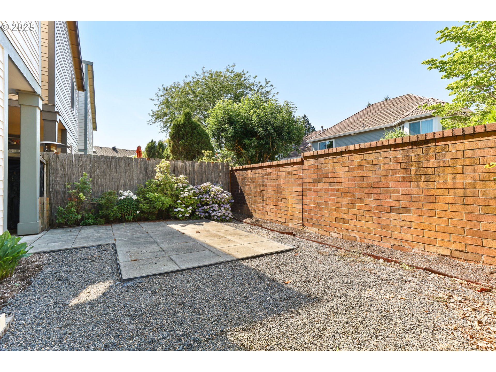 property viewer photo 28