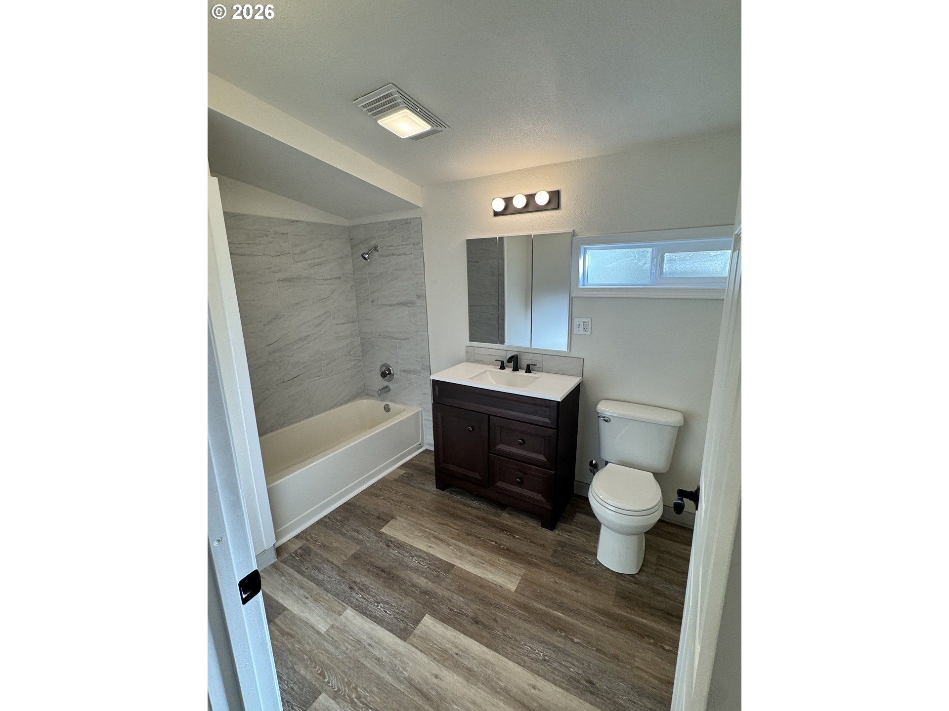 property viewer photo 14