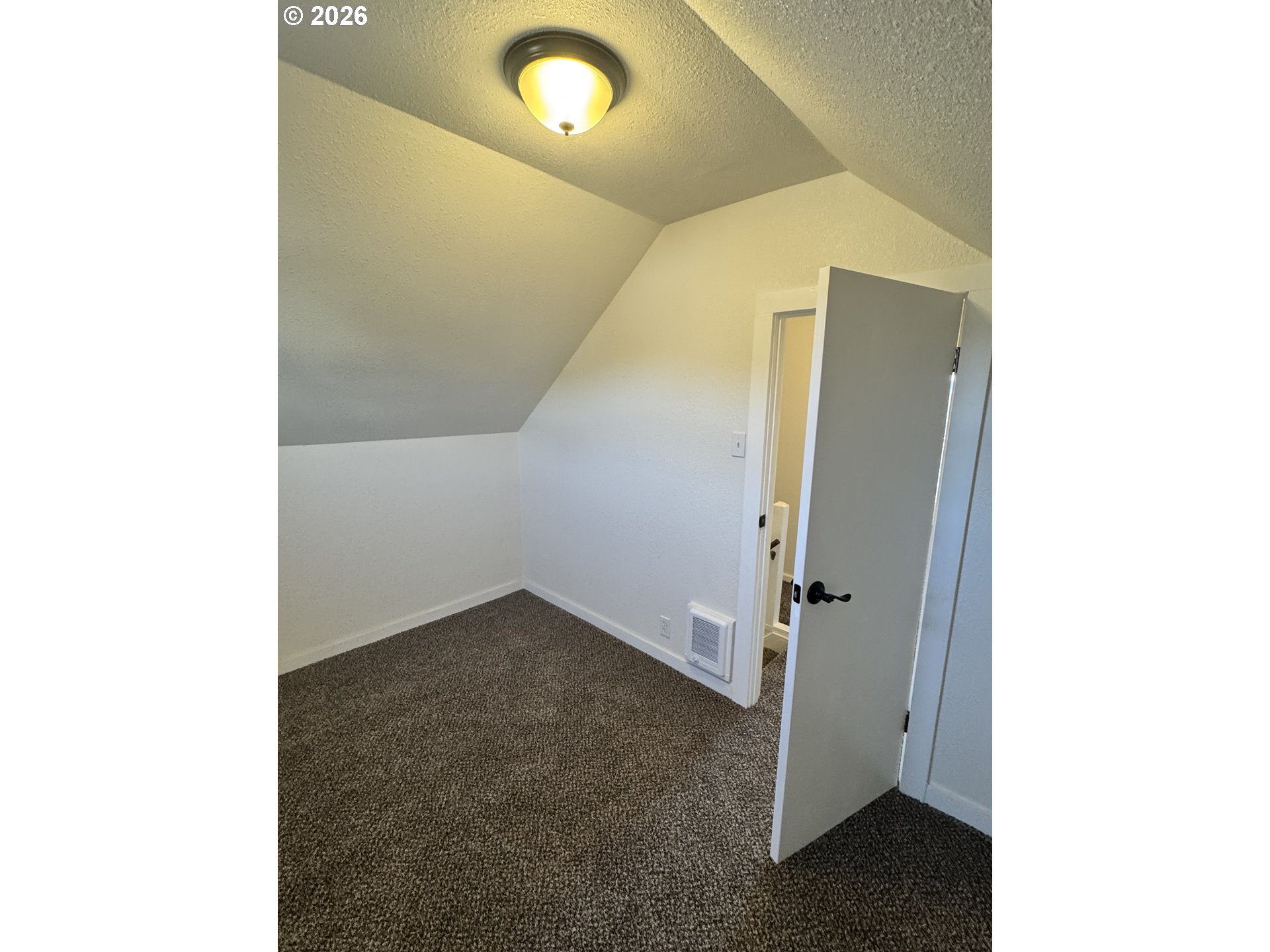 property viewer photo 28
