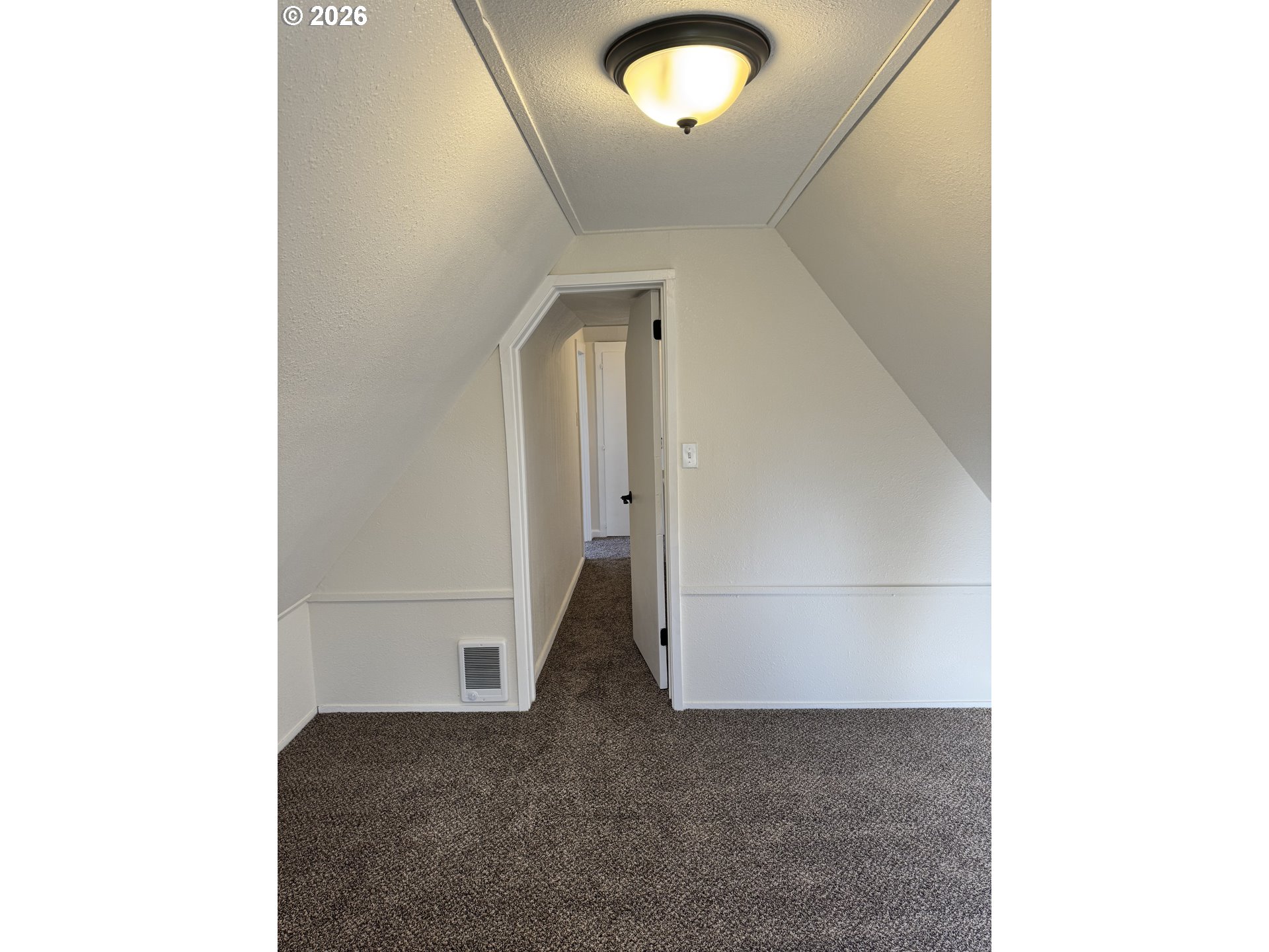 property viewer photo 31