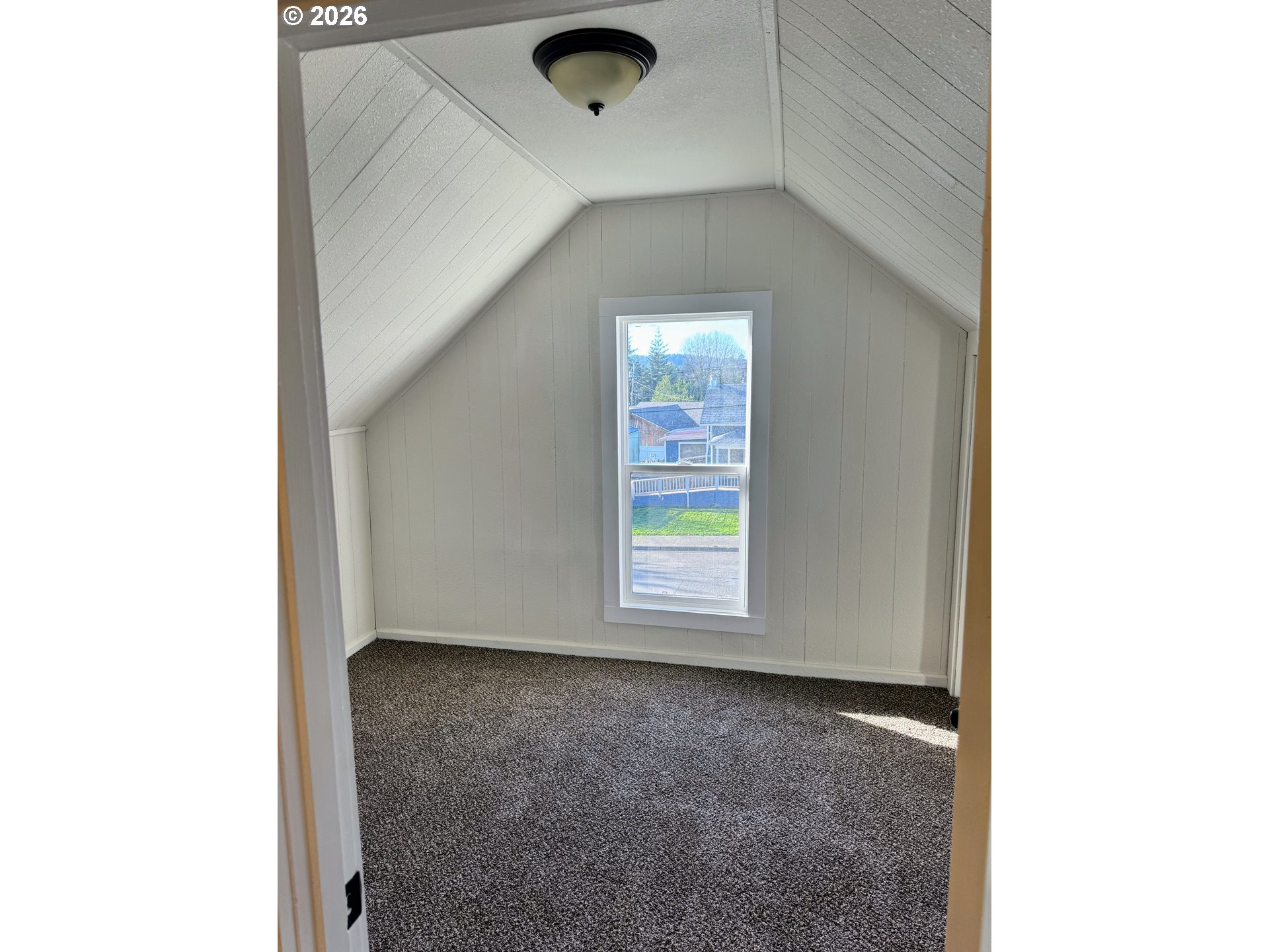 property viewer photo 32