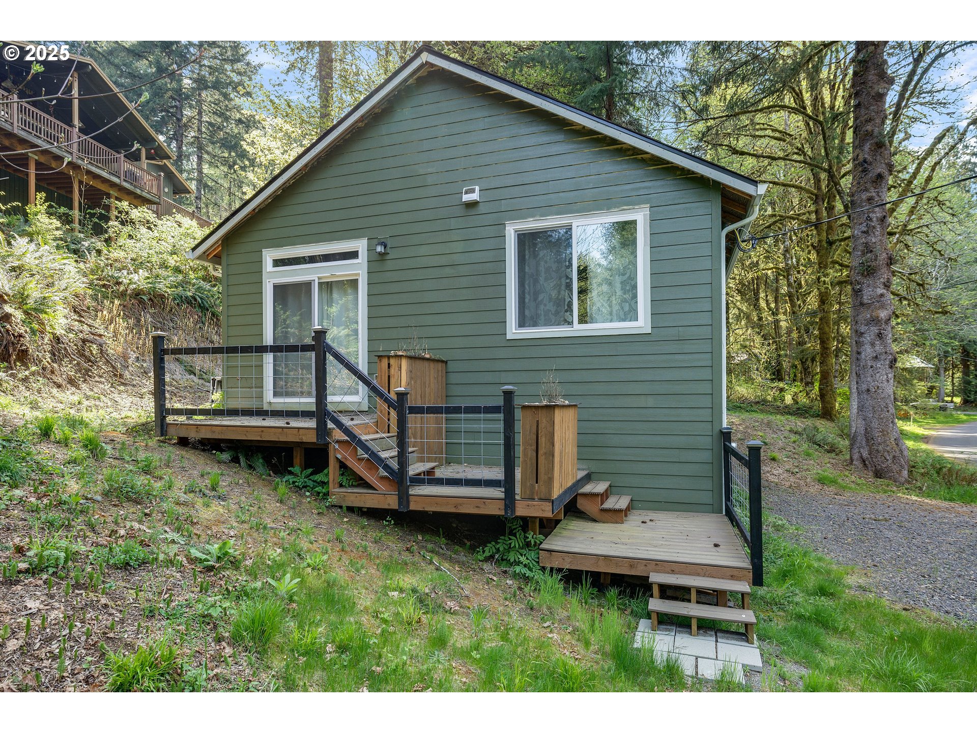 main property photo 23