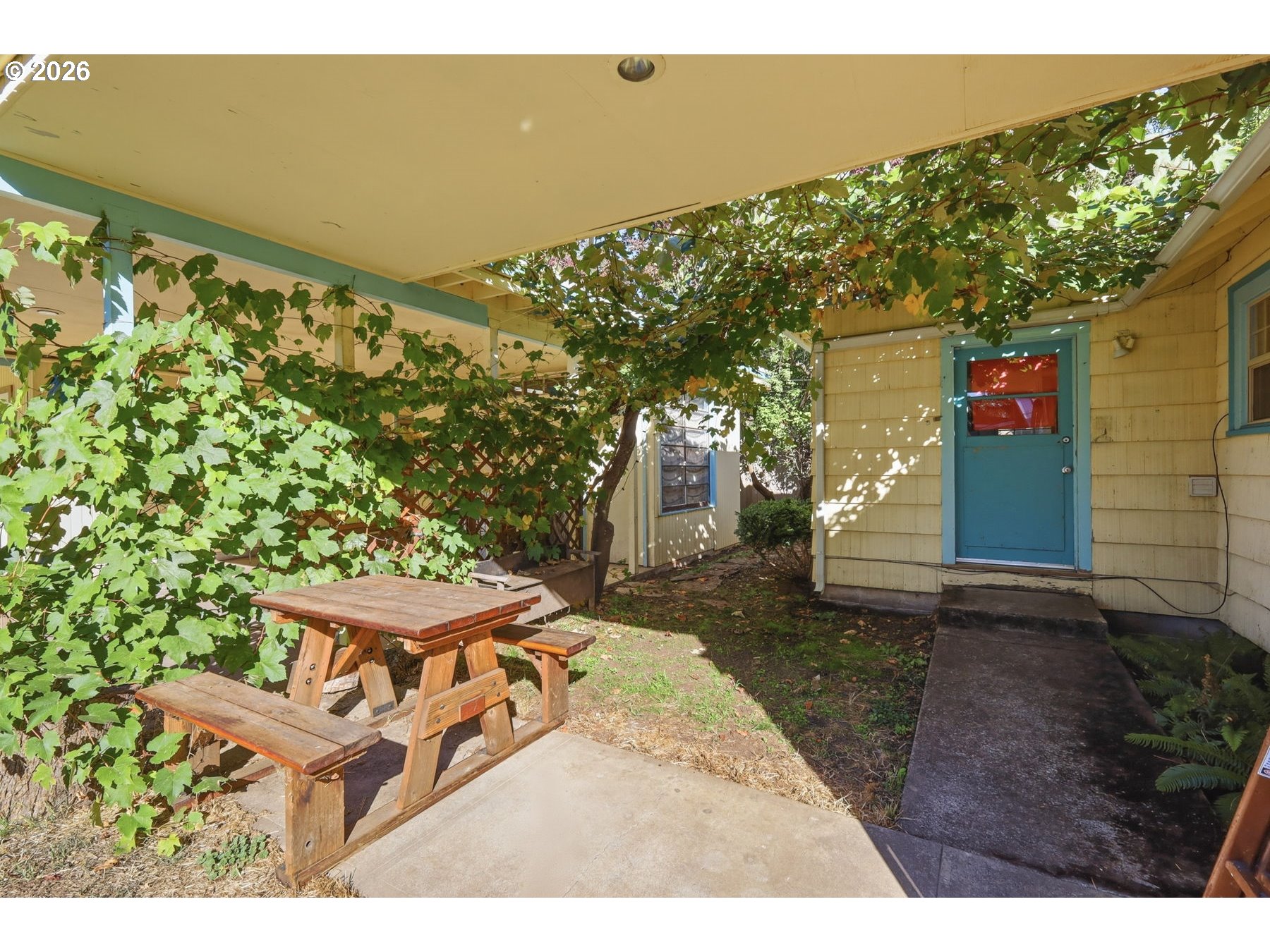 main property photo 22