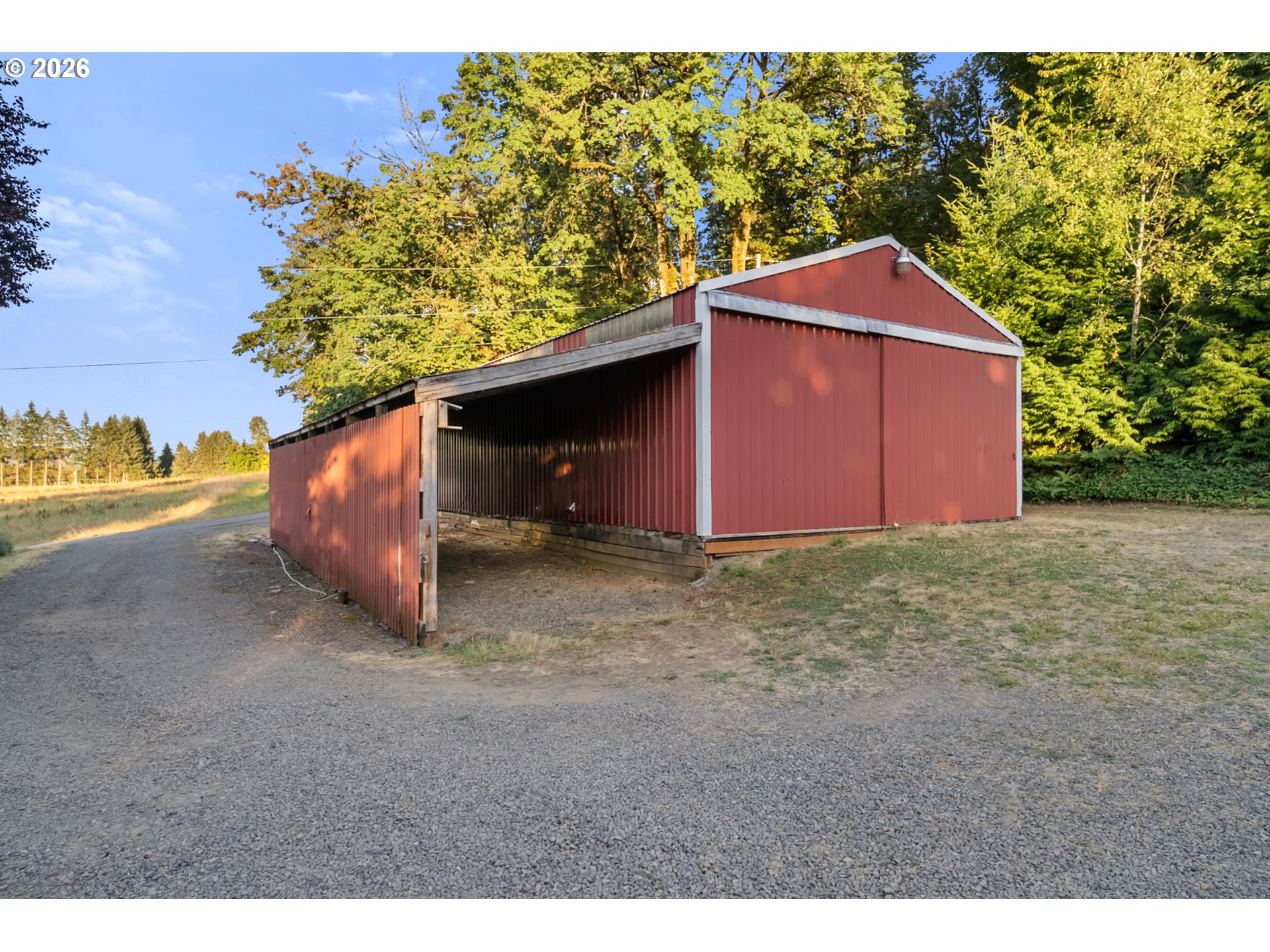 main property photo 12