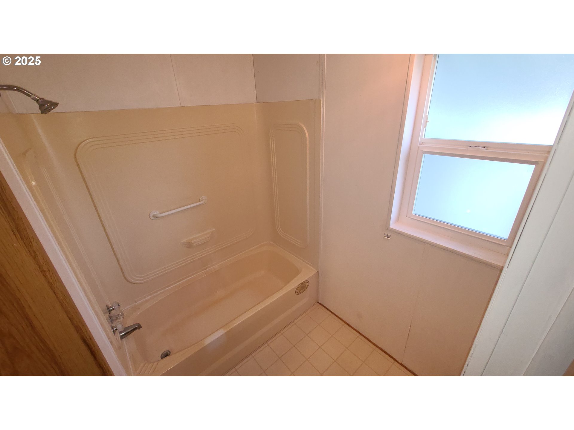 property viewer photo 14