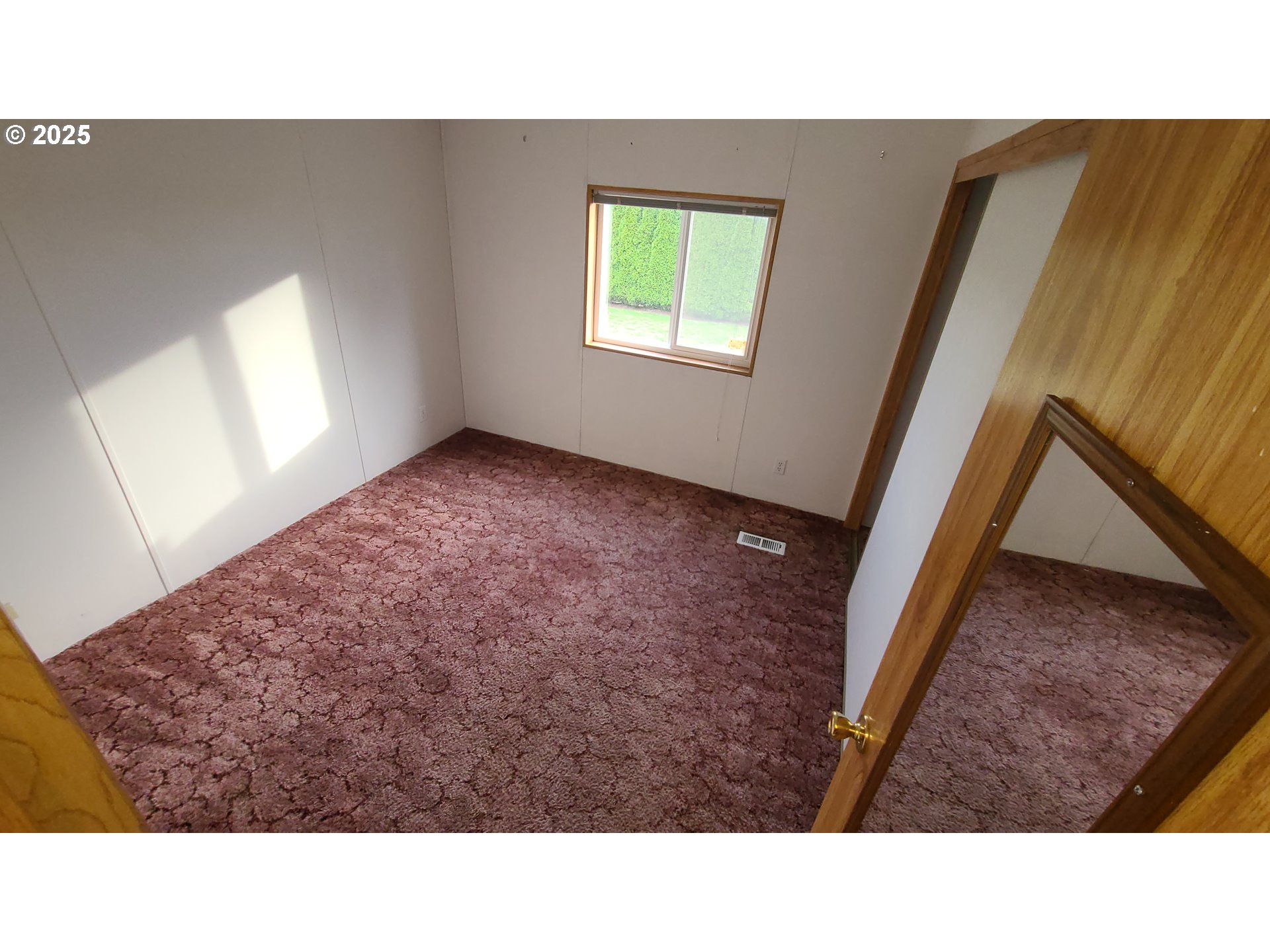 property viewer photo 17