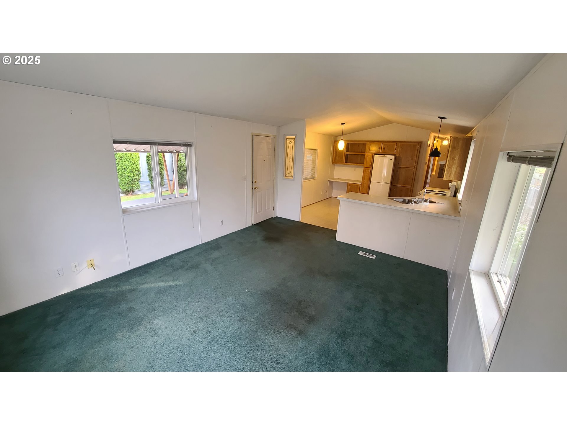 property viewer photo 6