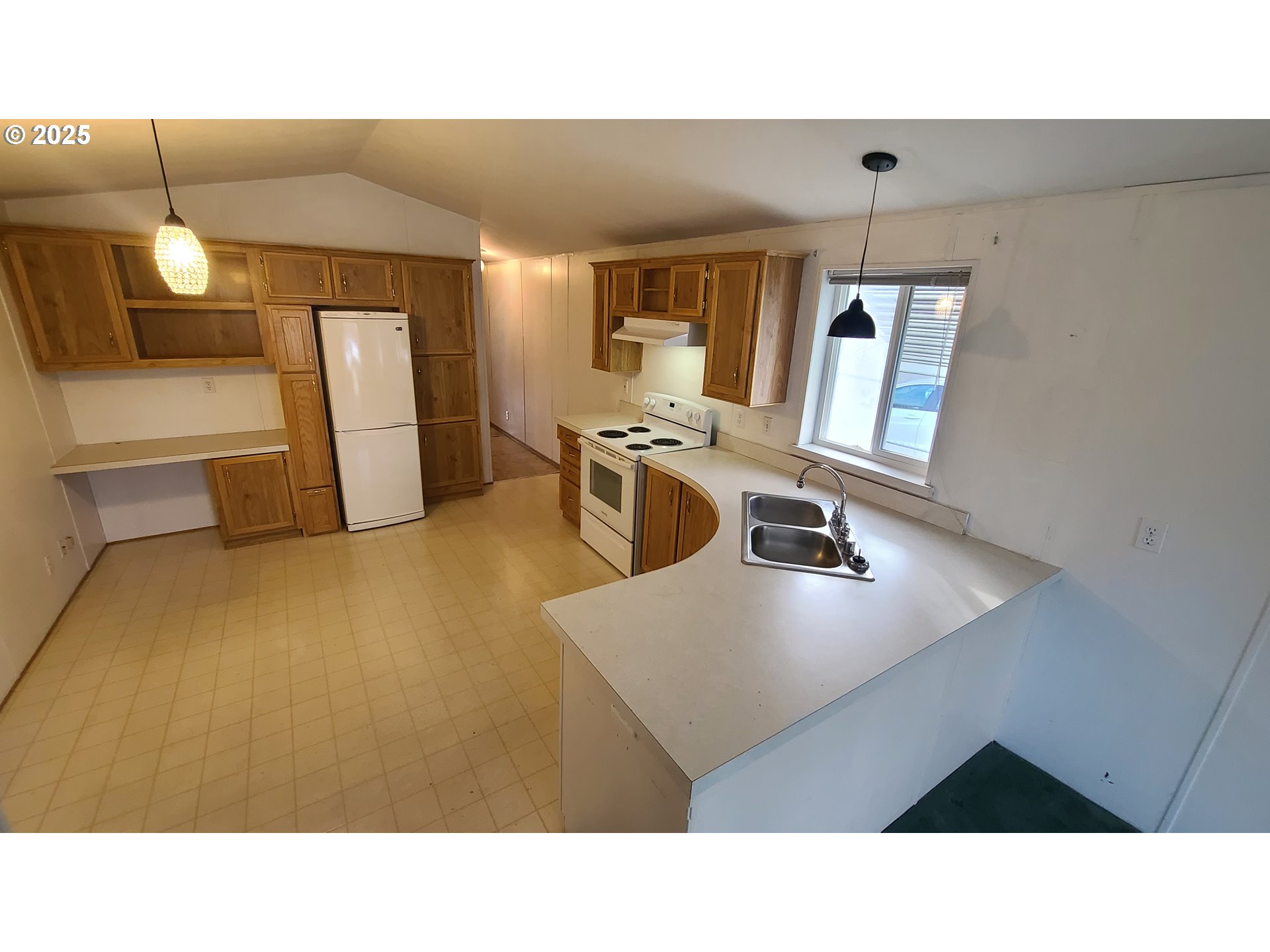 property viewer photo 7