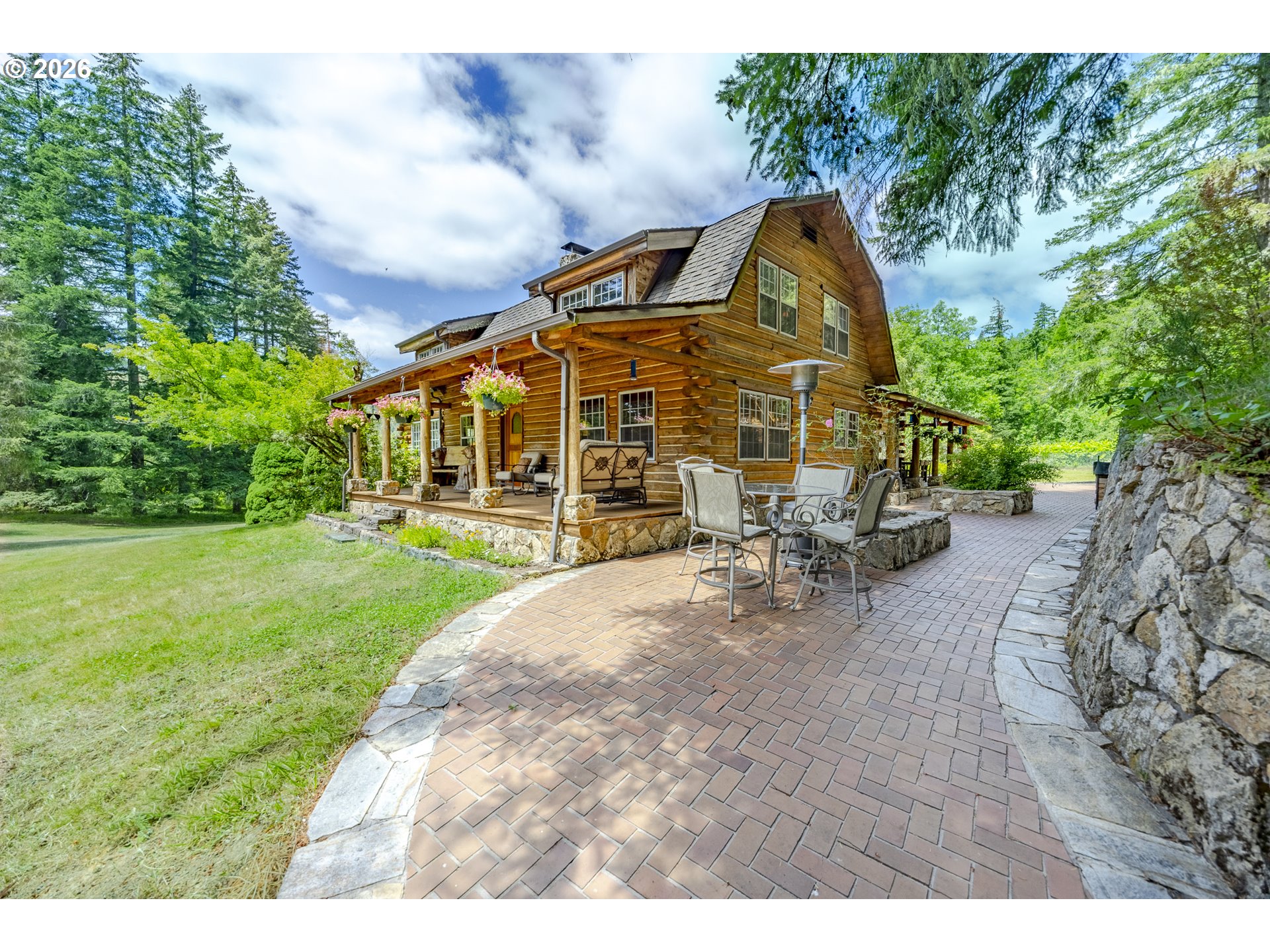 main property photo 2