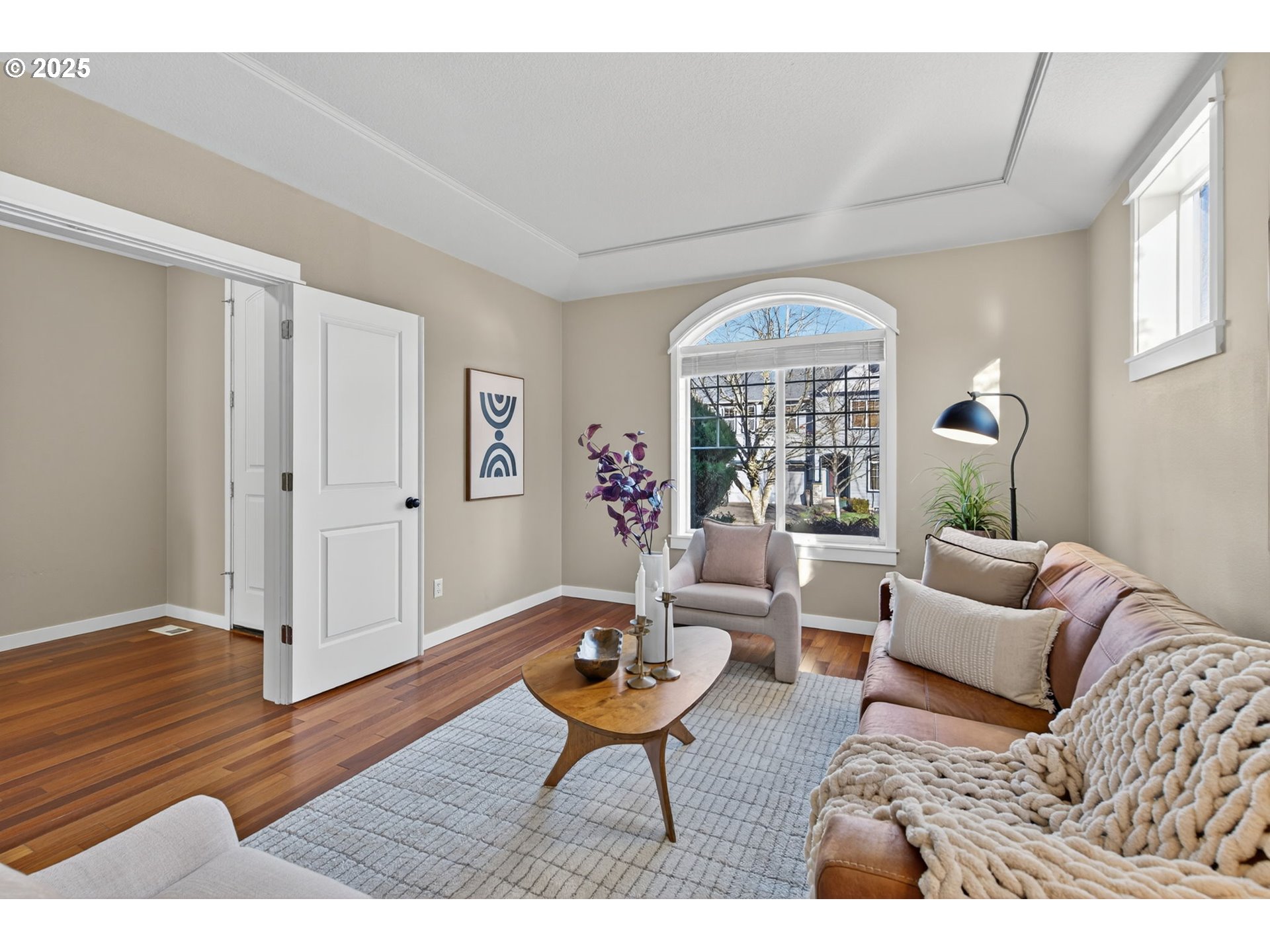 property viewer photo 1
