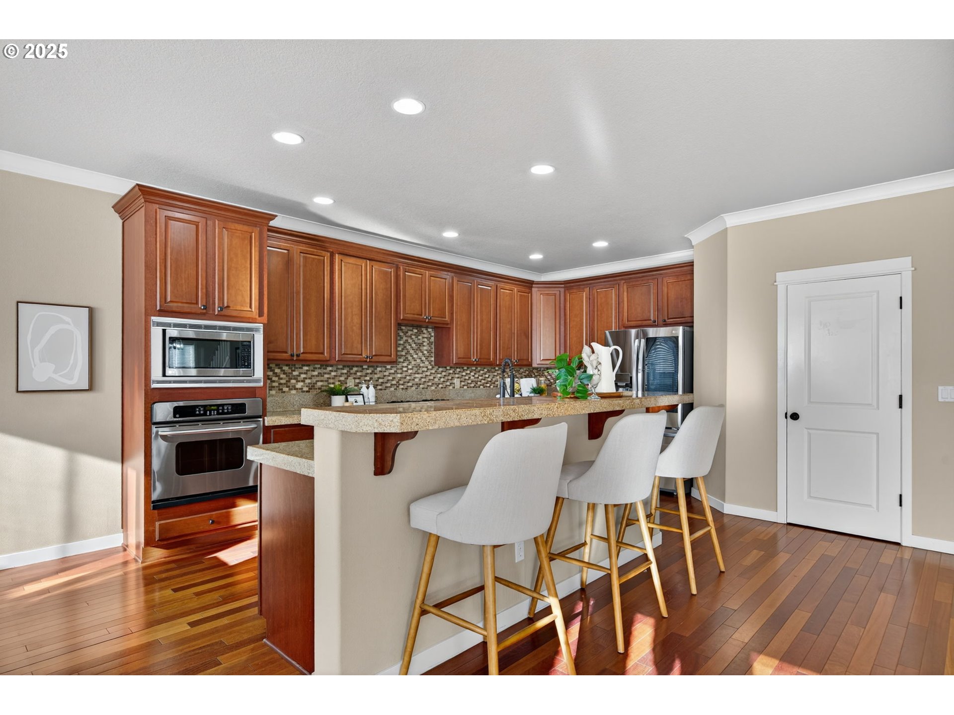 property viewer photo 13