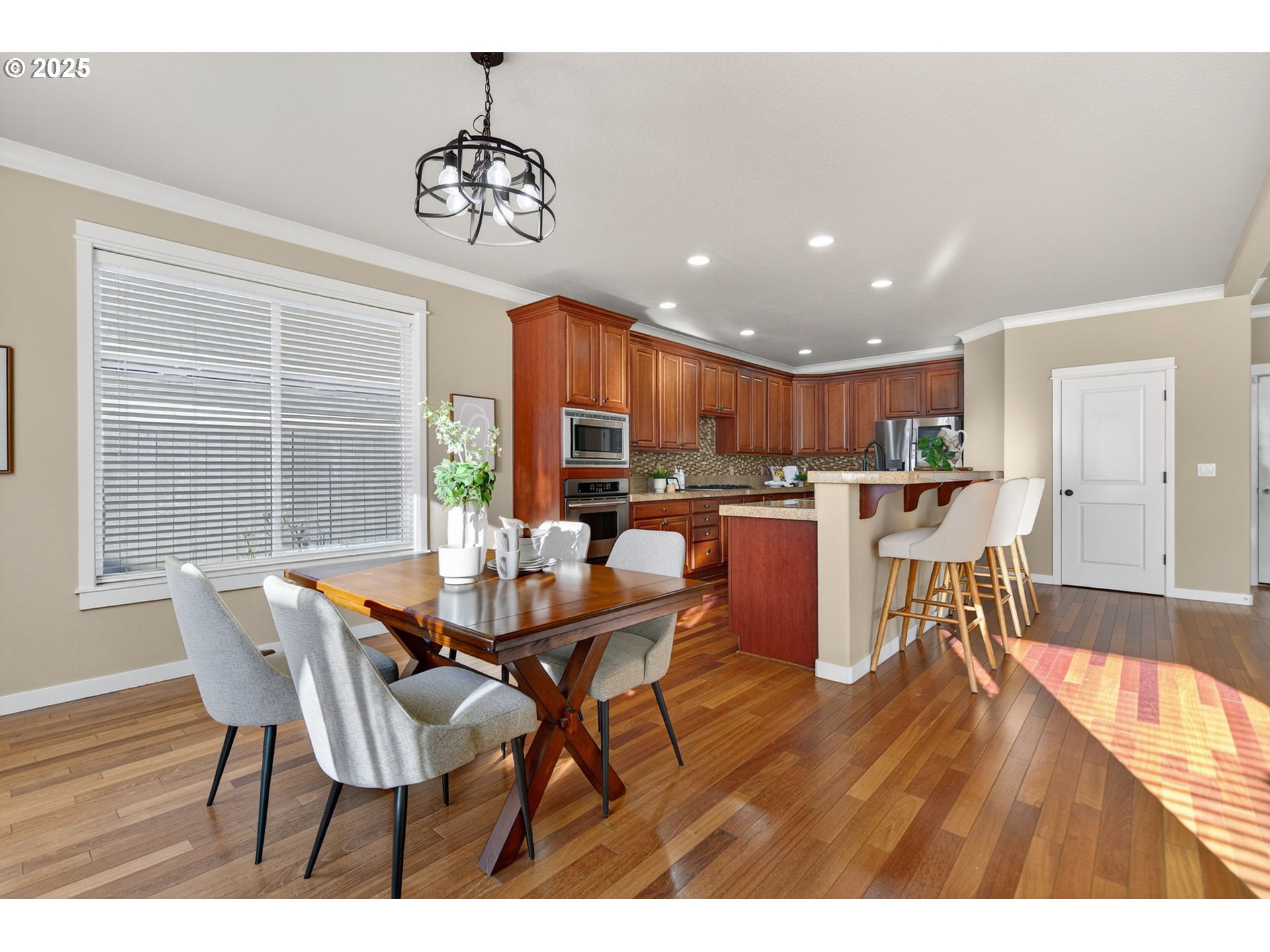 property viewer photo 17