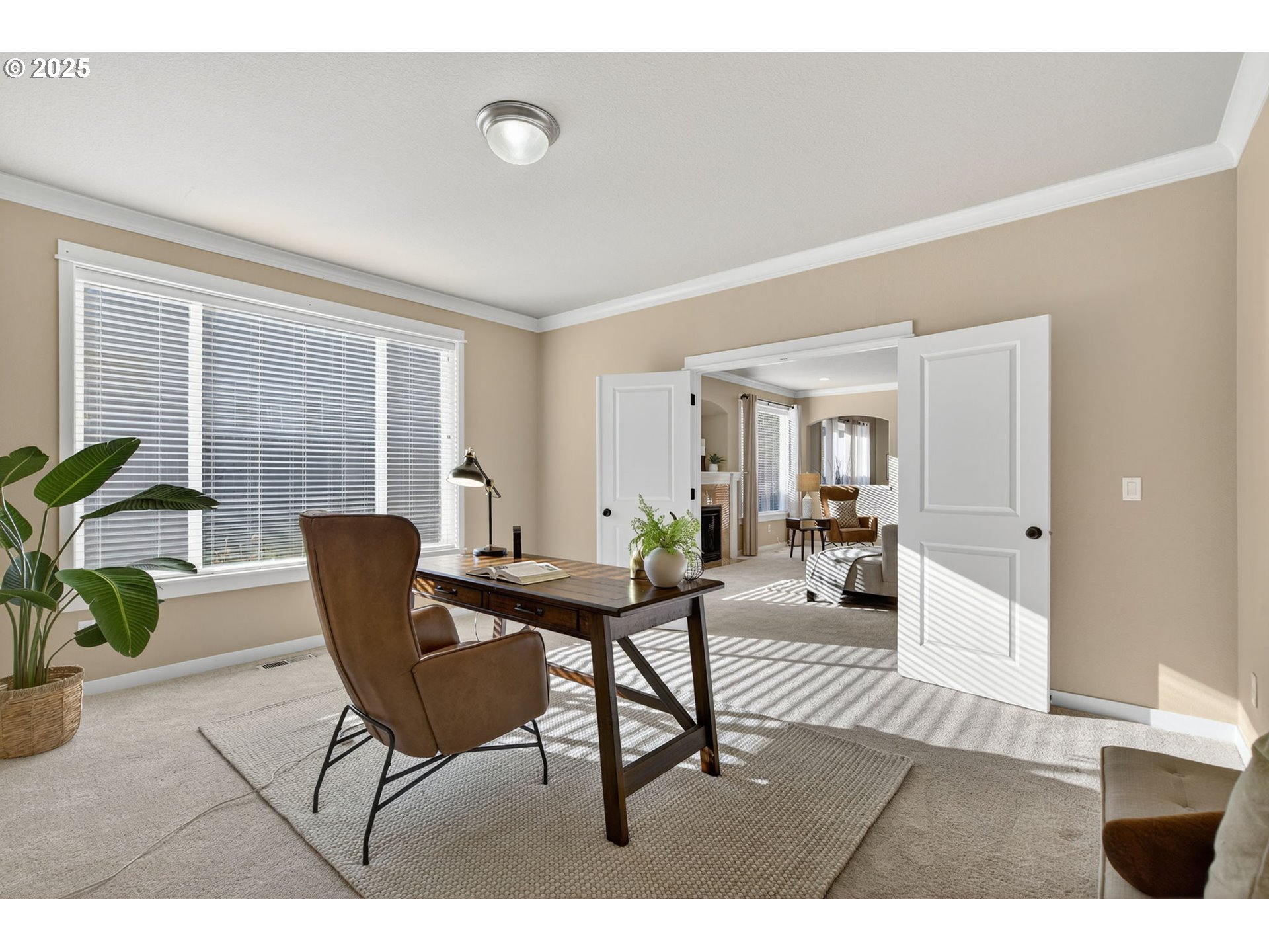 property viewer photo 18