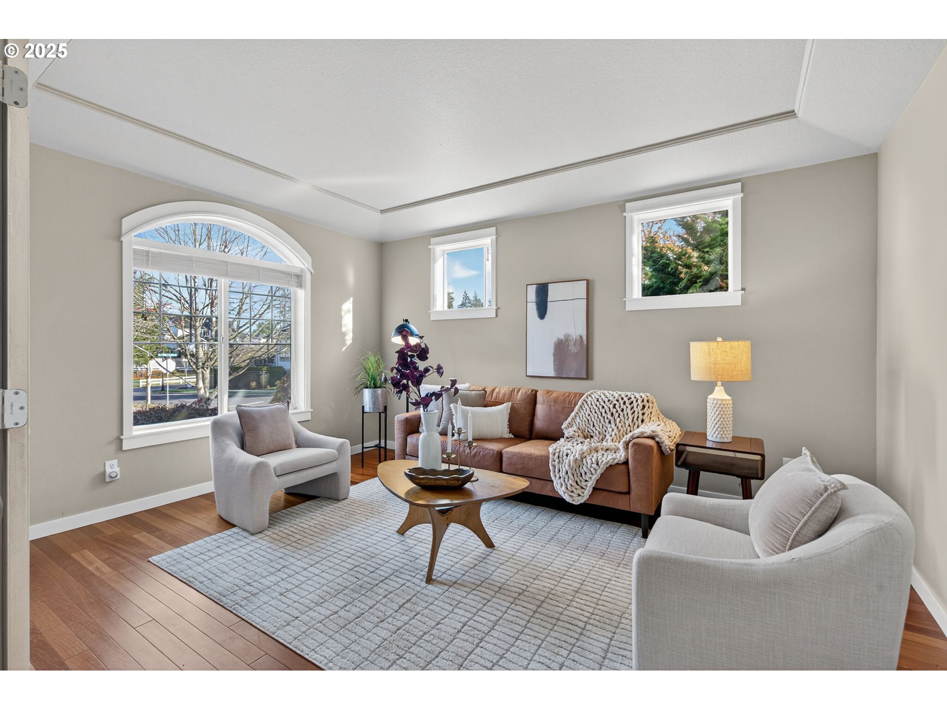 property viewer photo 2