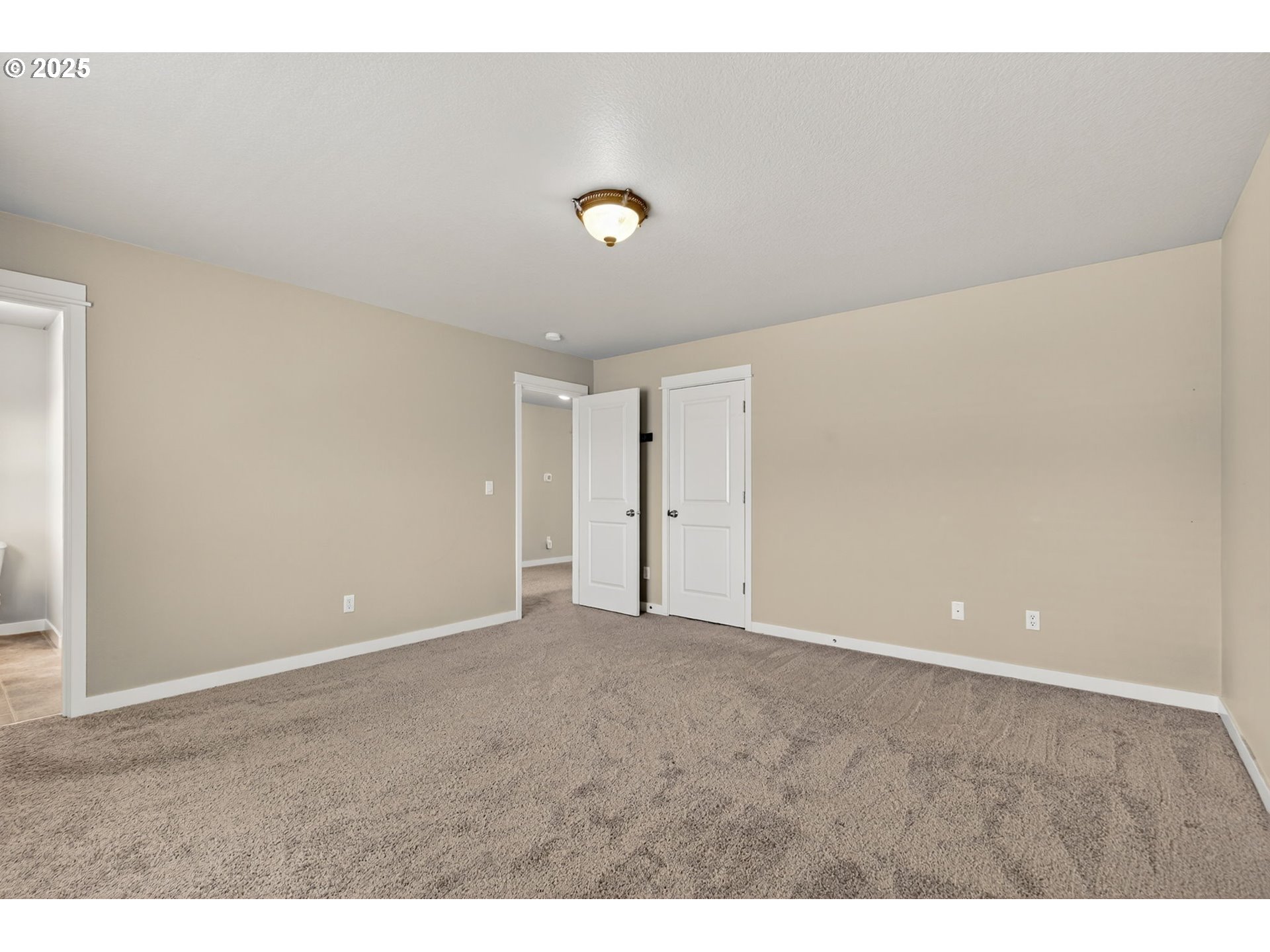 property viewer photo 33