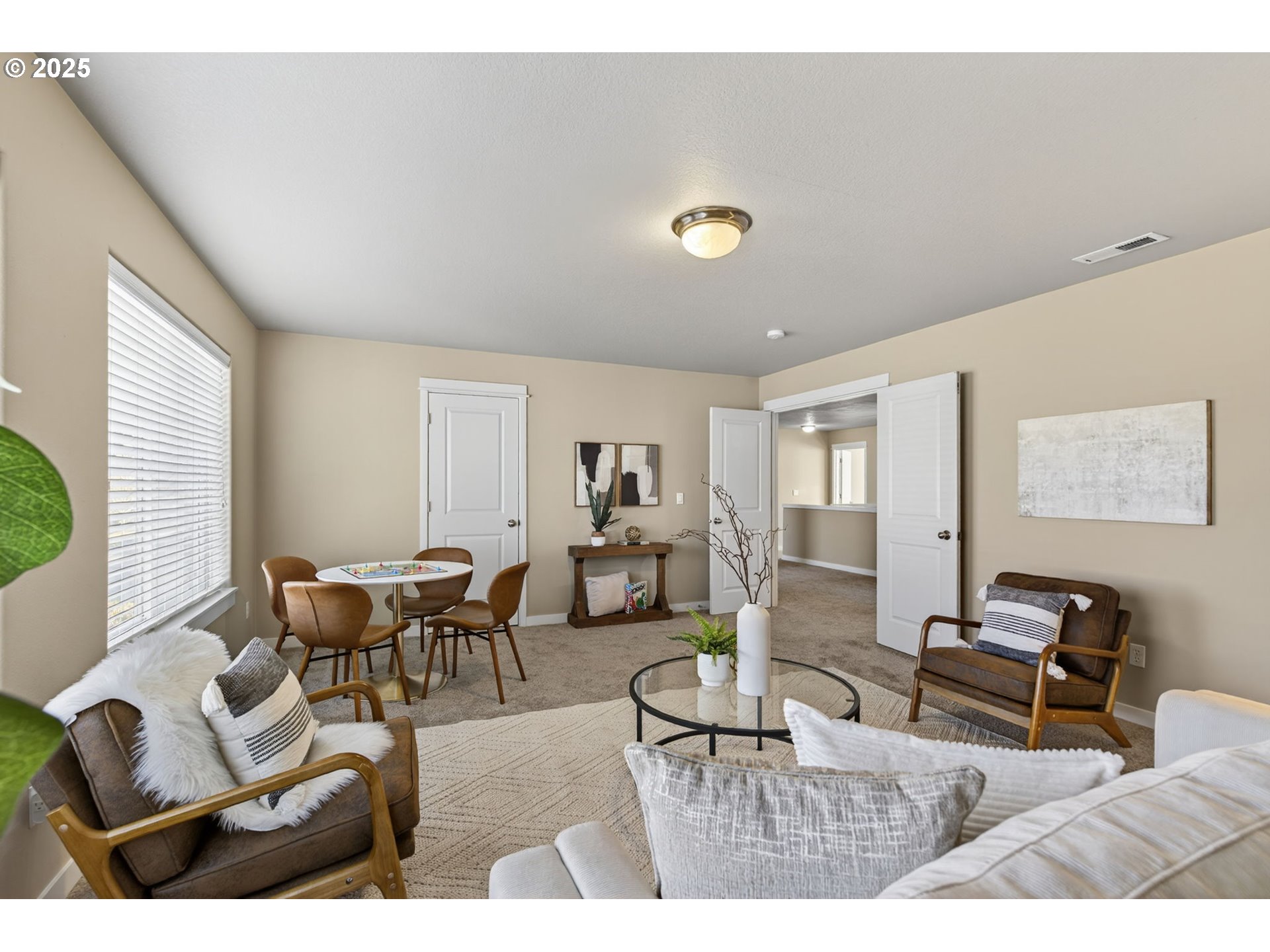property viewer photo 36