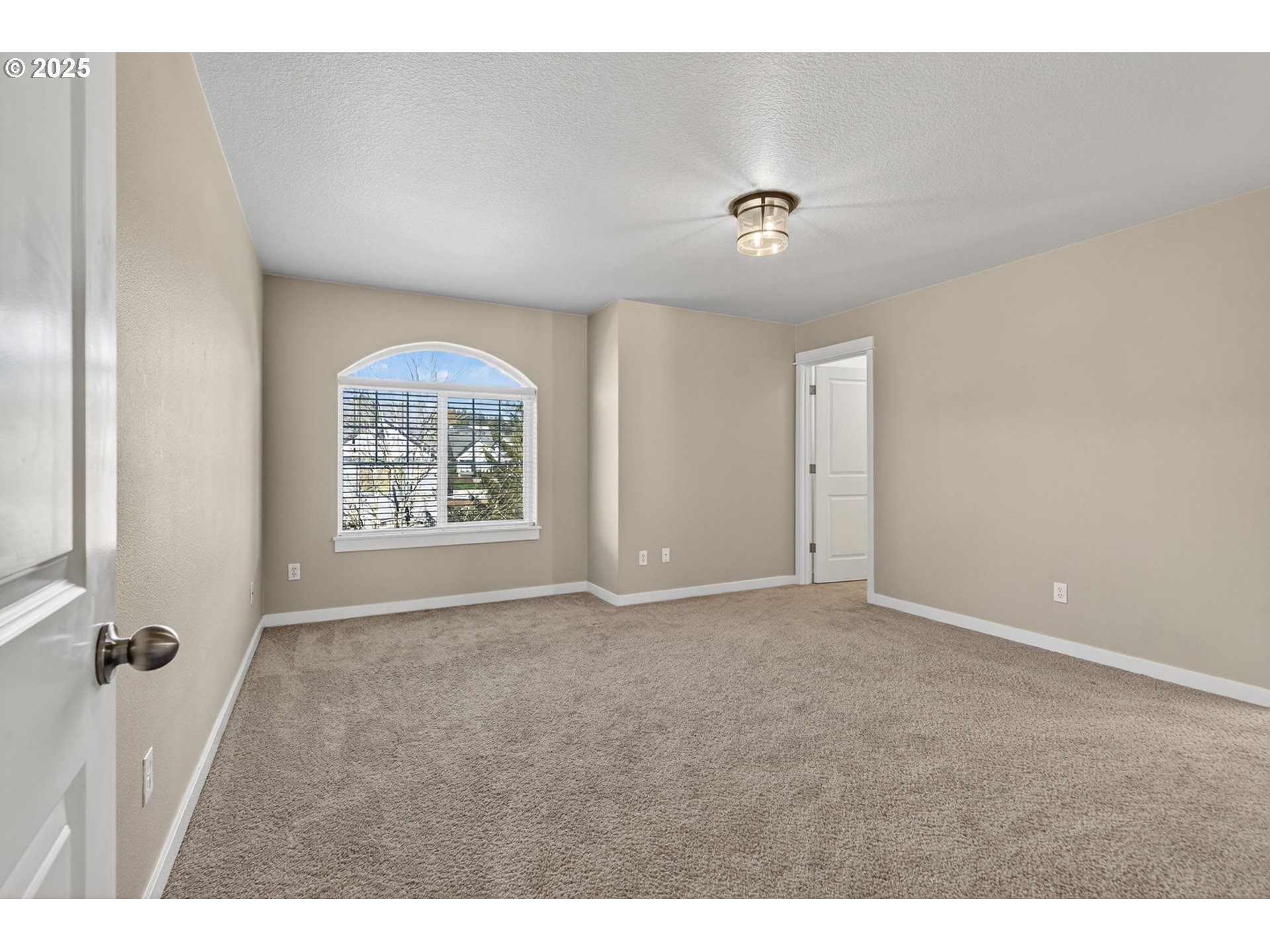 property viewer photo 37