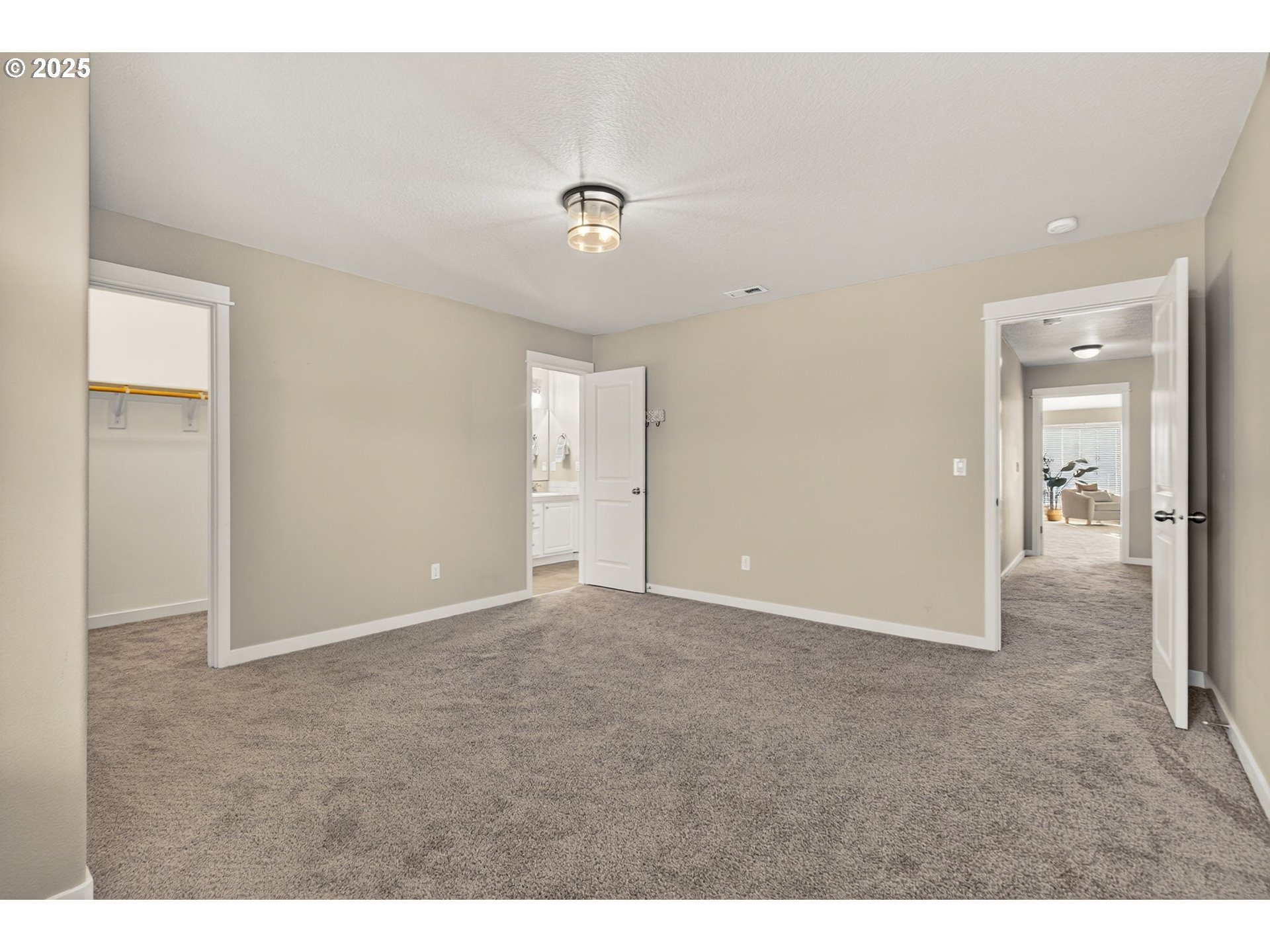 property viewer photo 38