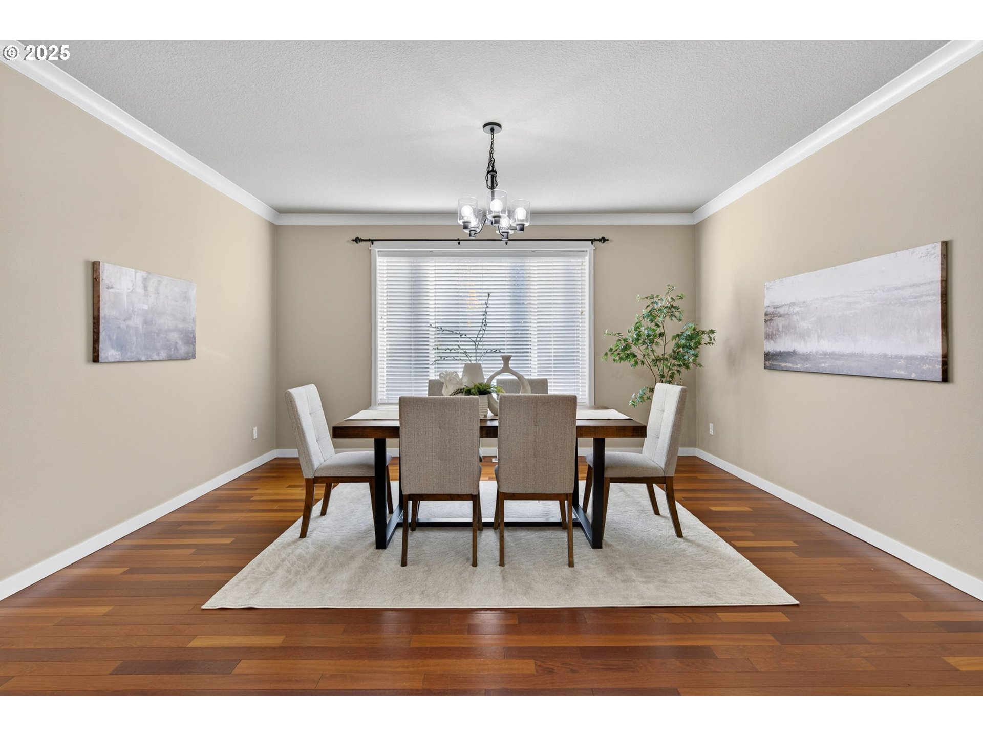 property viewer photo 4