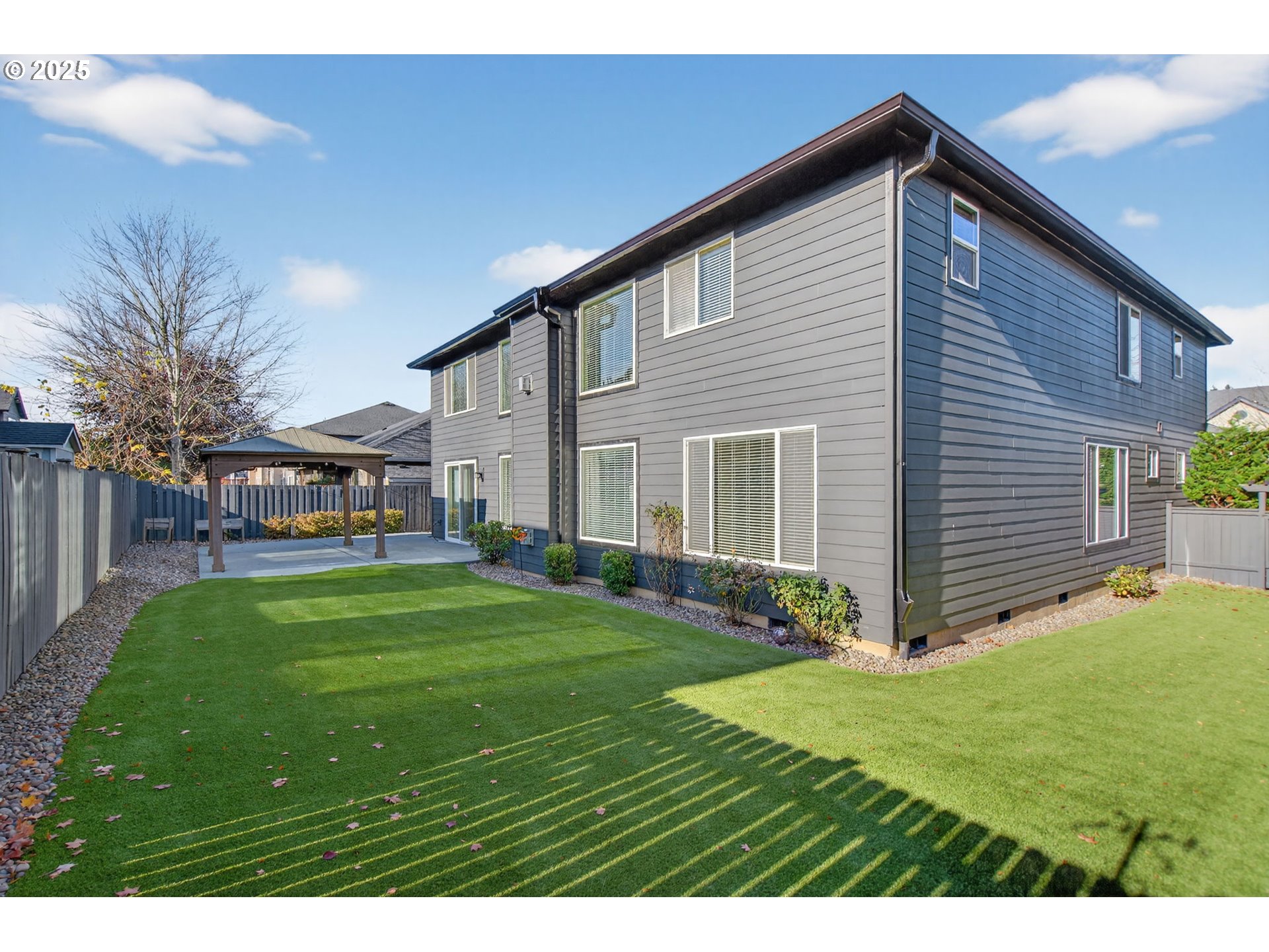 property viewer photo 42