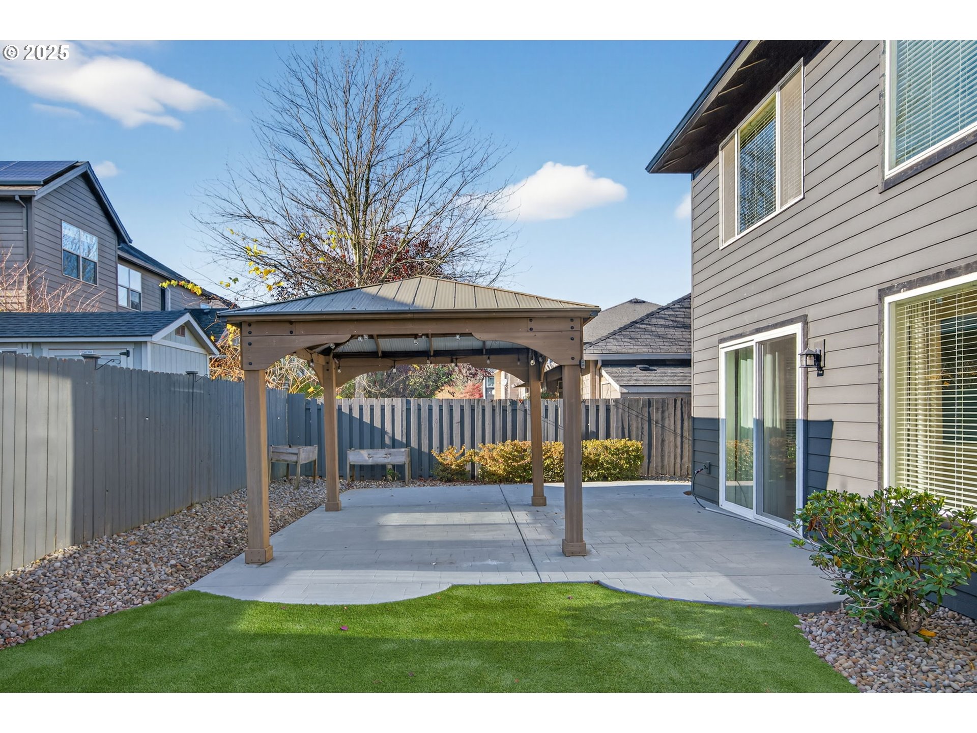 property viewer photo 44