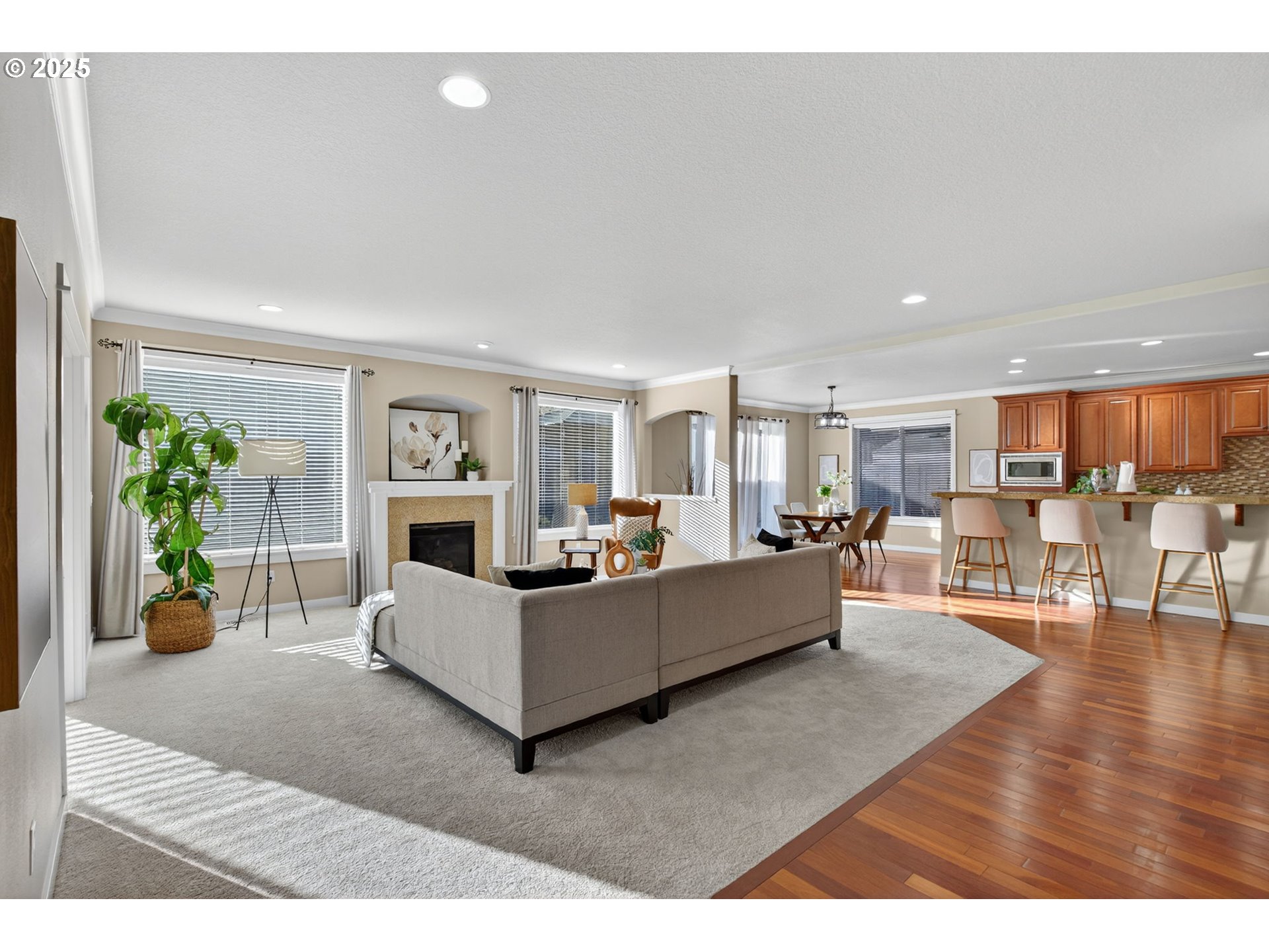 property viewer photo 6
