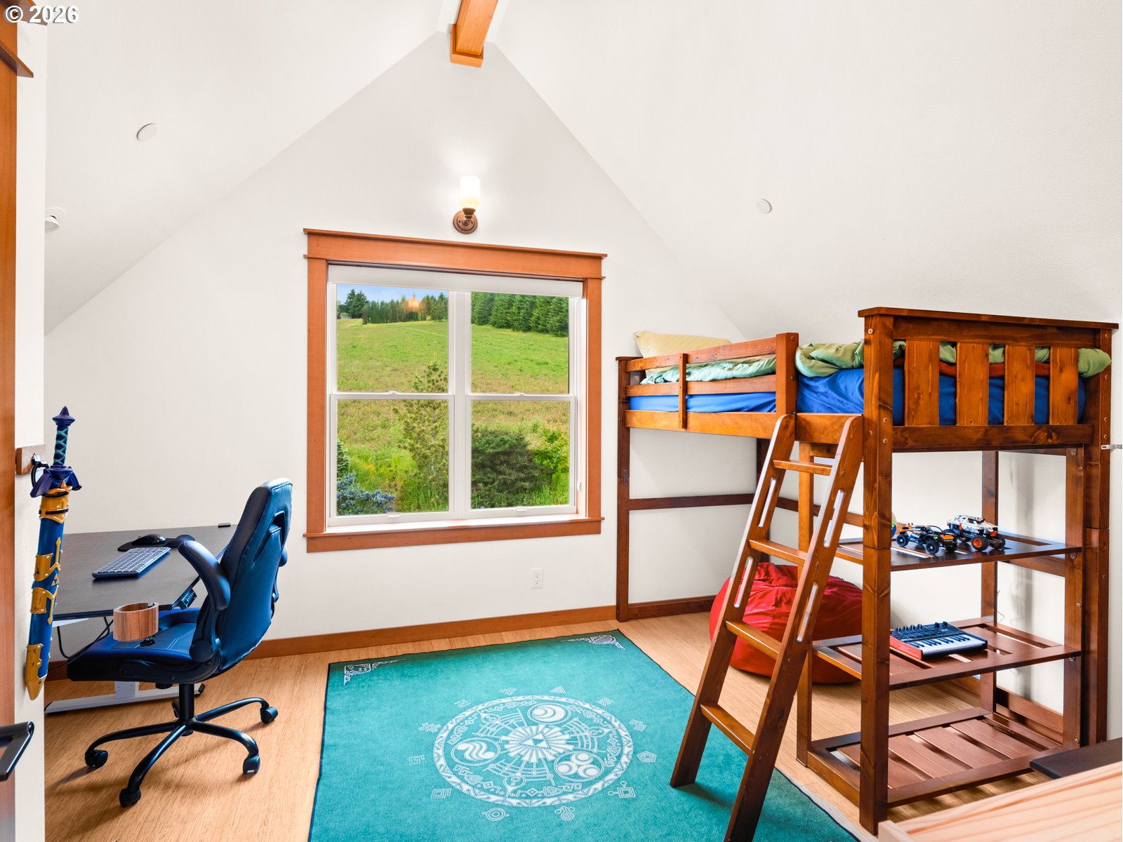 main property photo 25