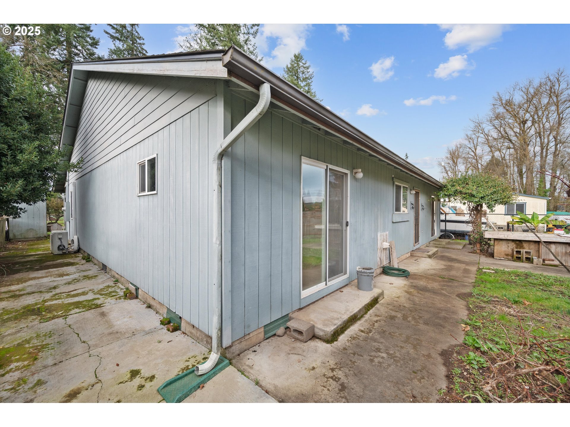 property viewer photo 18