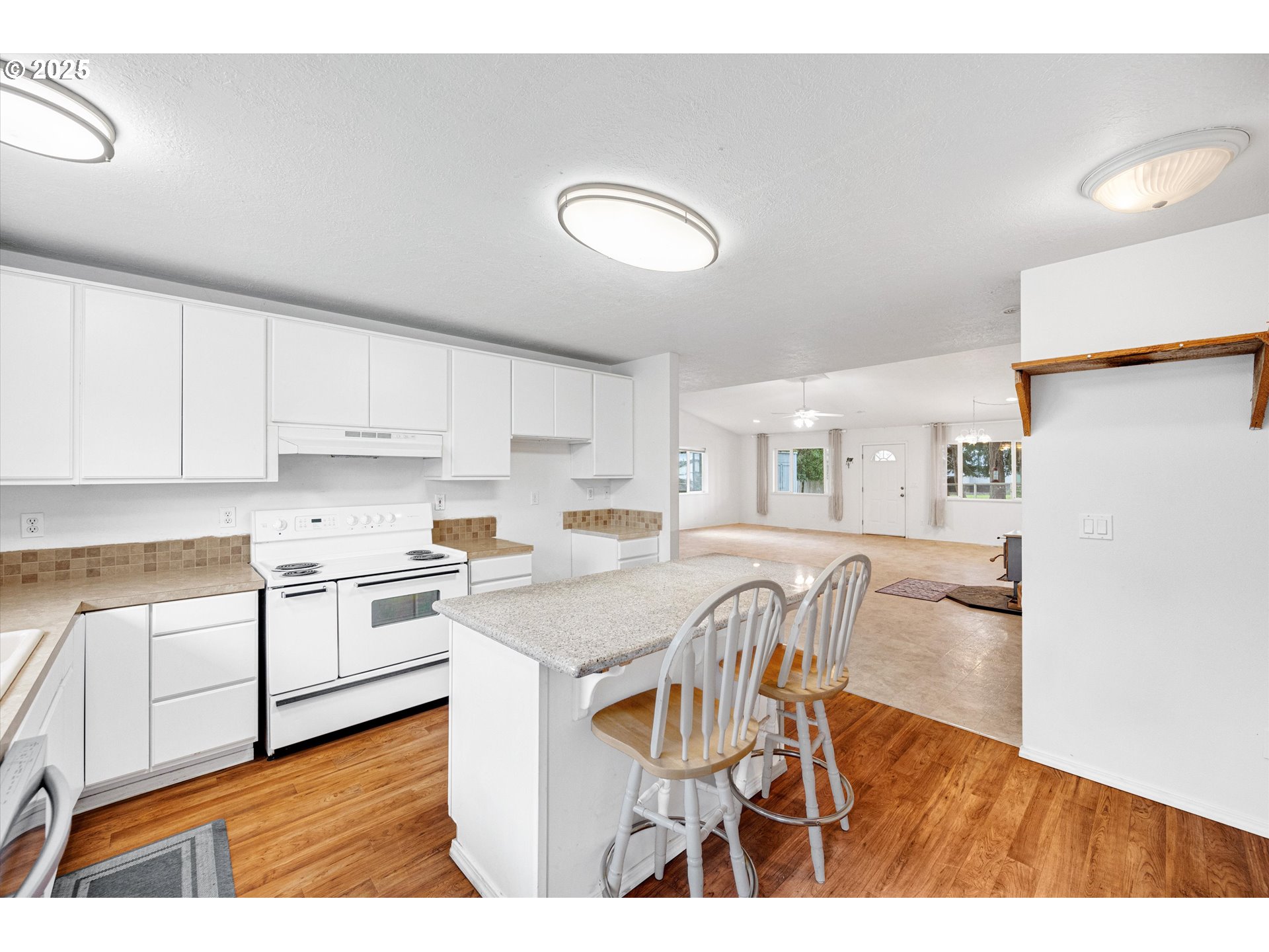 property viewer photo 9