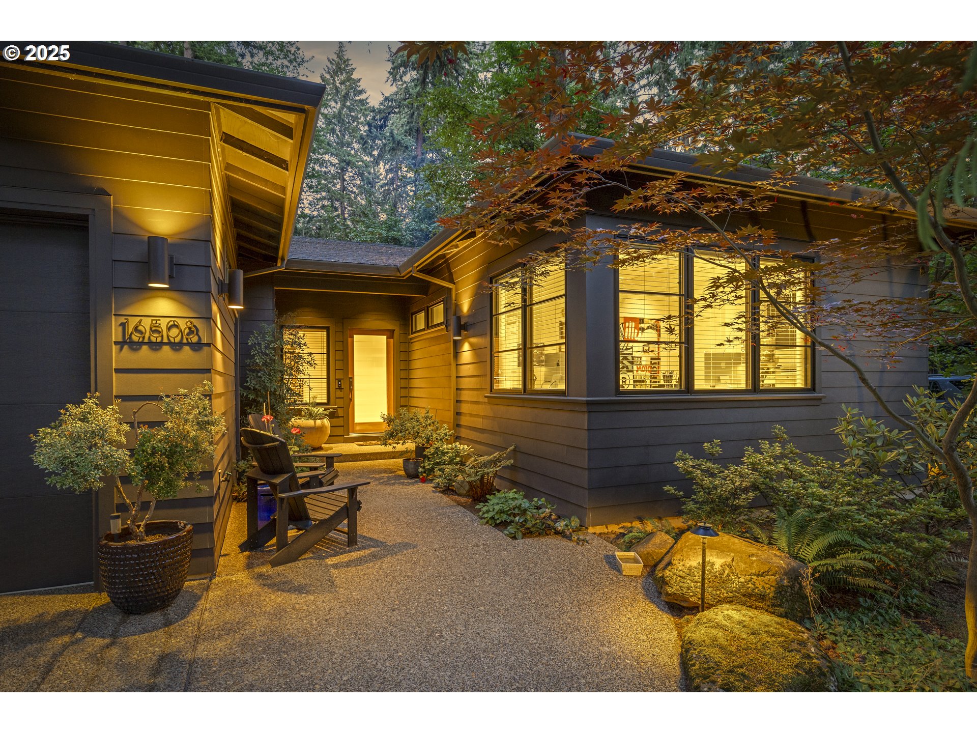 property viewer photo 1