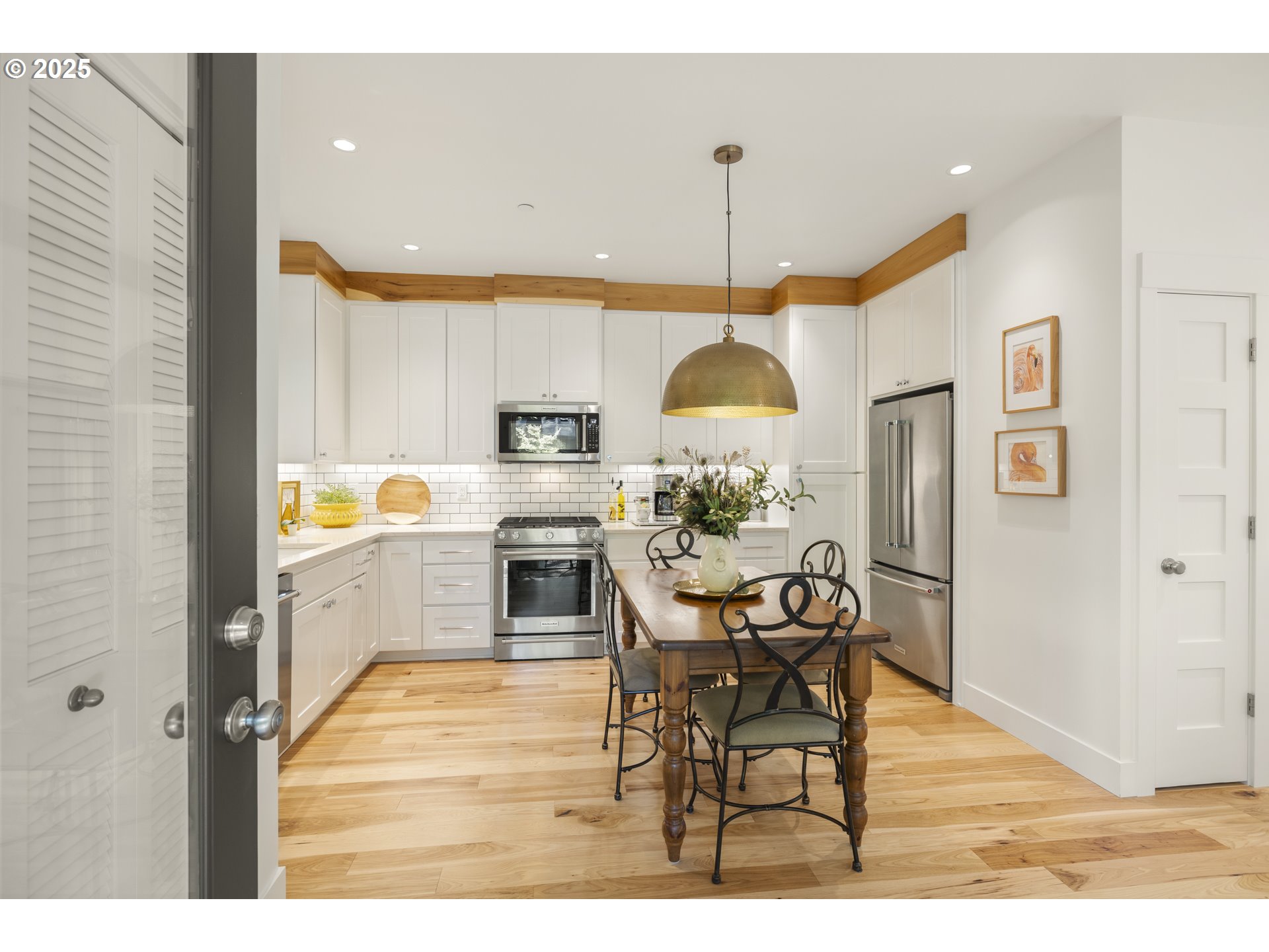 property viewer photo 27