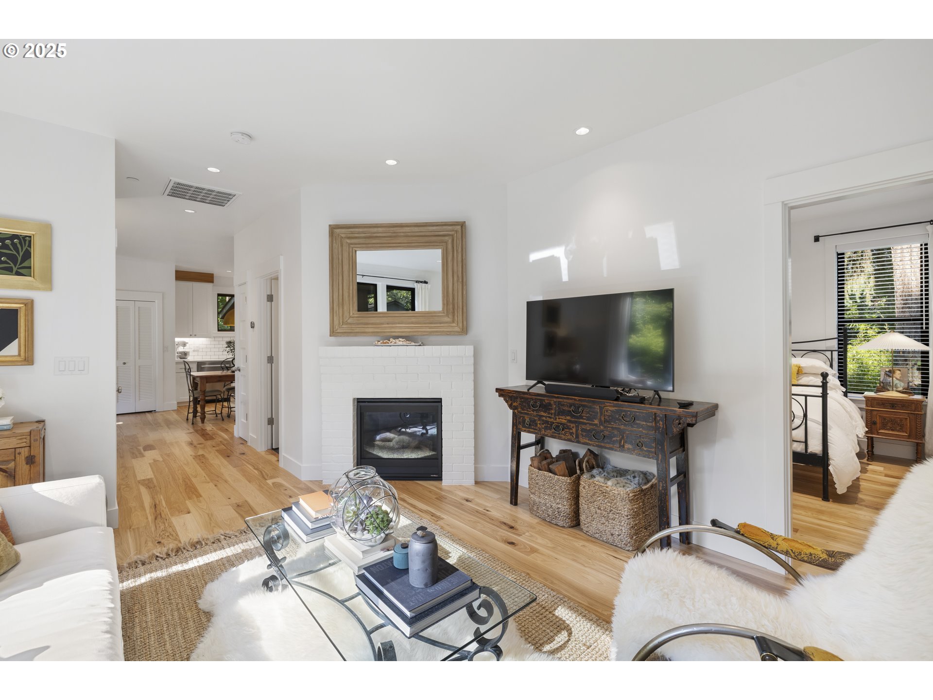 property viewer photo 31