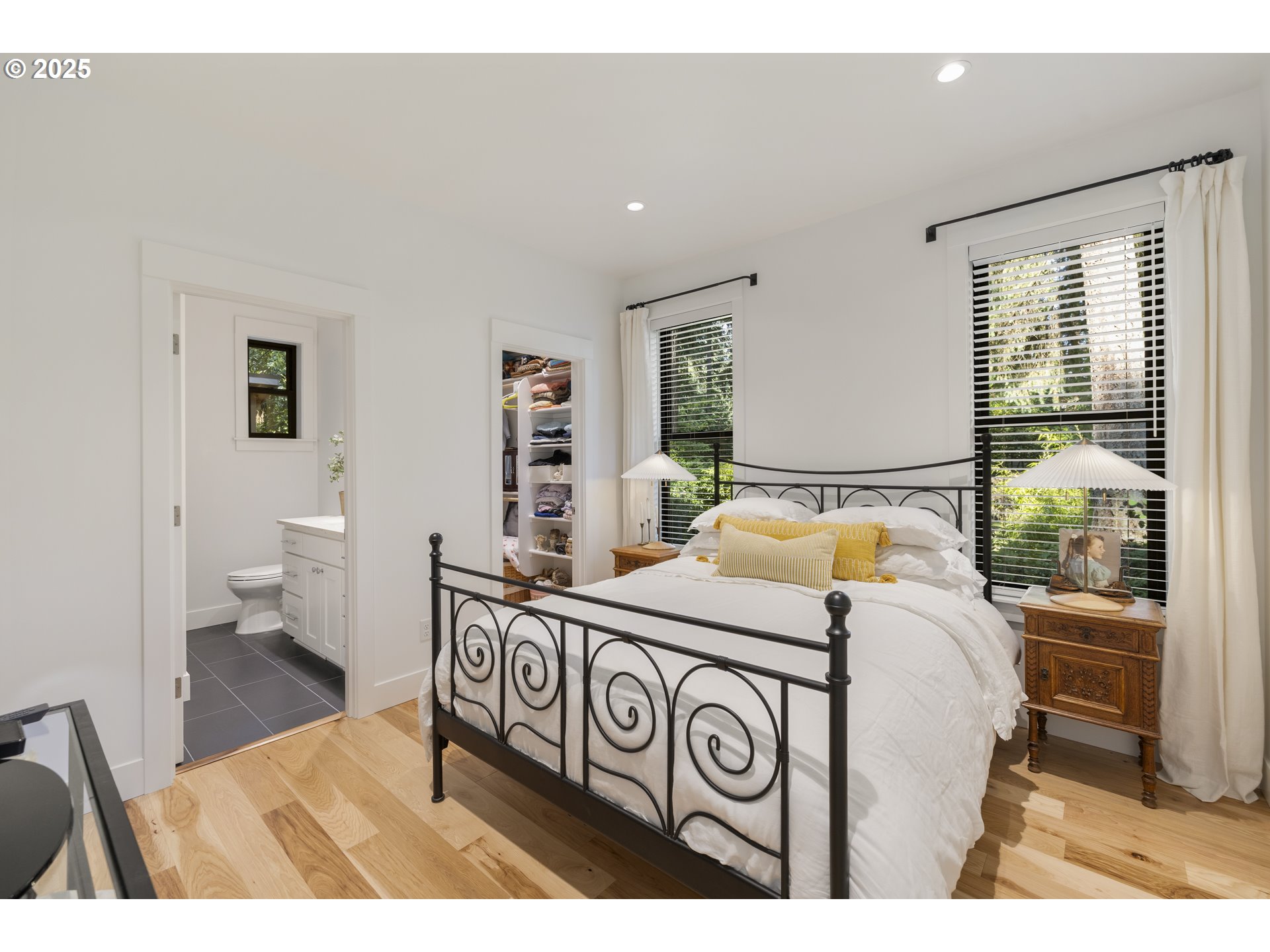 property viewer photo 34
