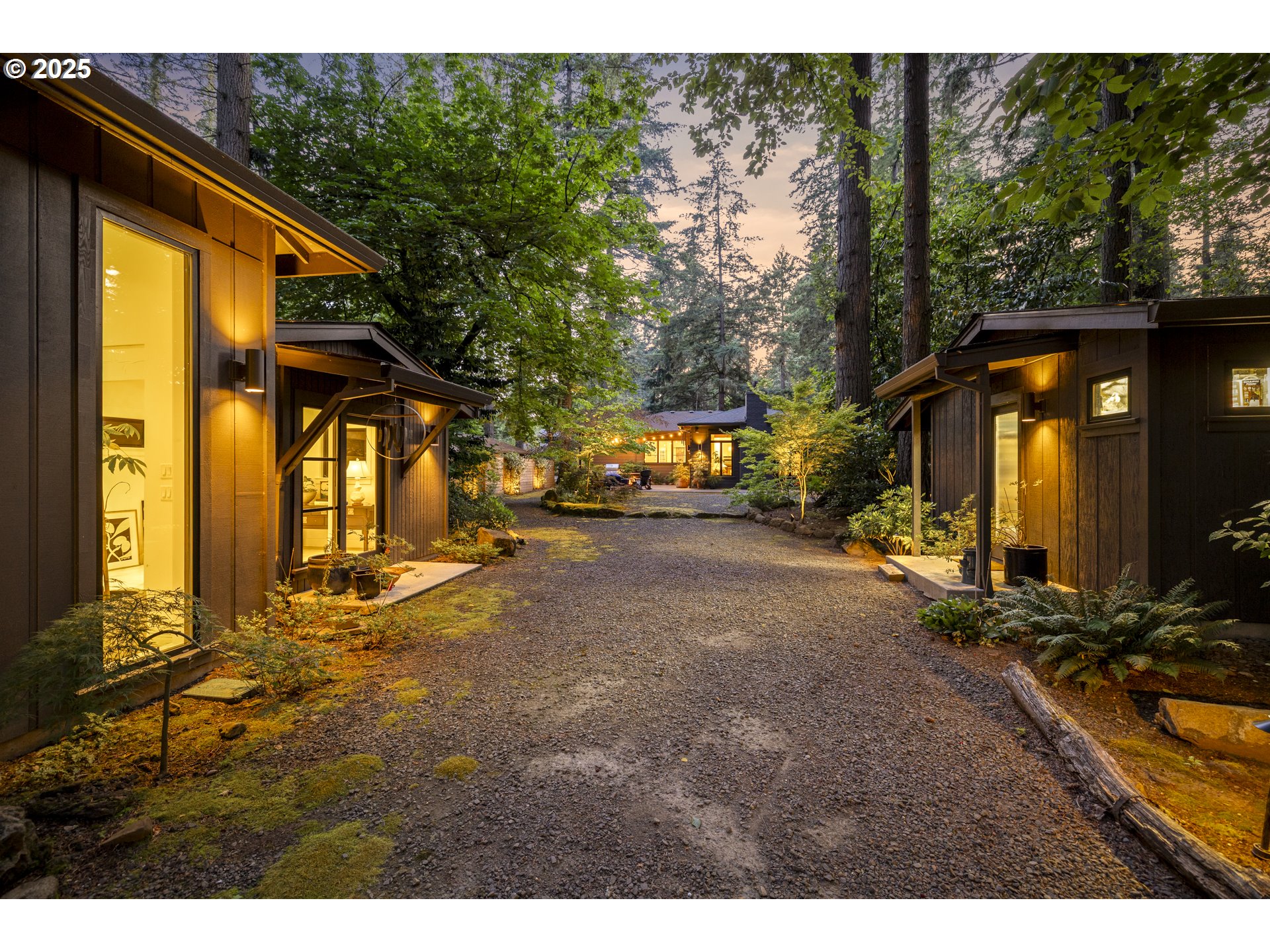 property viewer photo 36