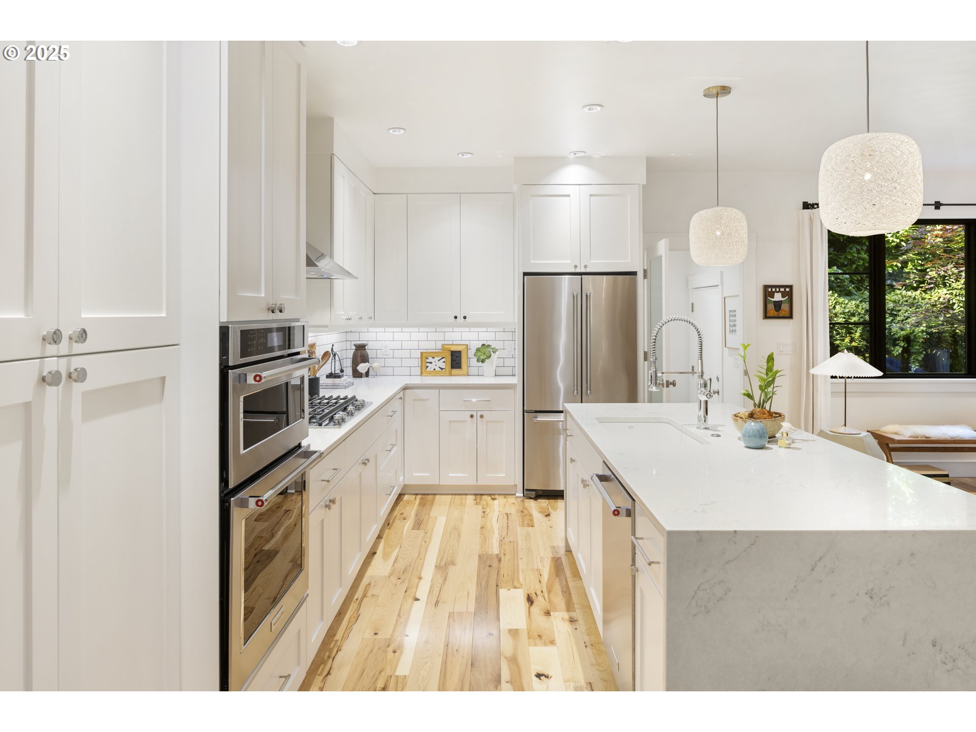 property viewer photo 6