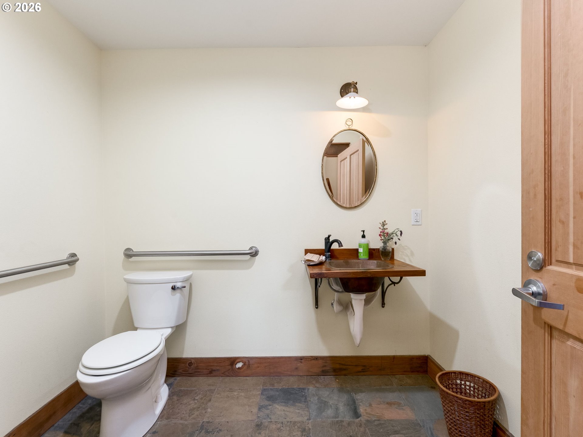 main property photo 37