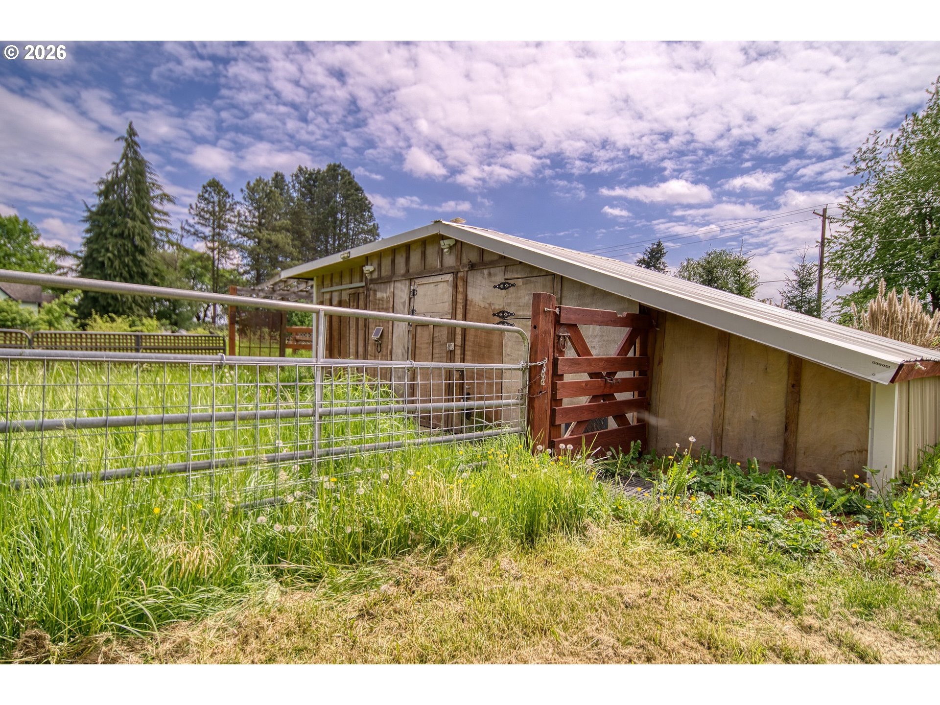 main property photo 45