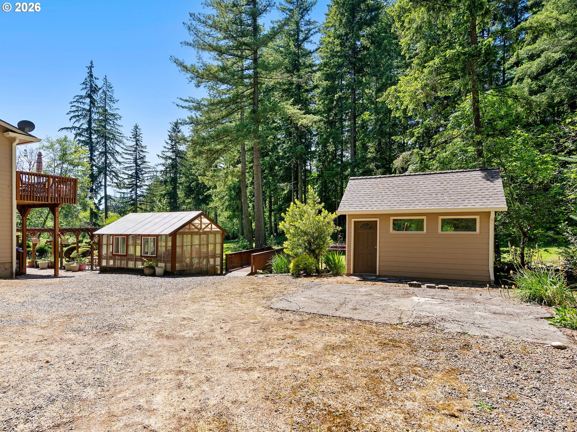 main property photo 40