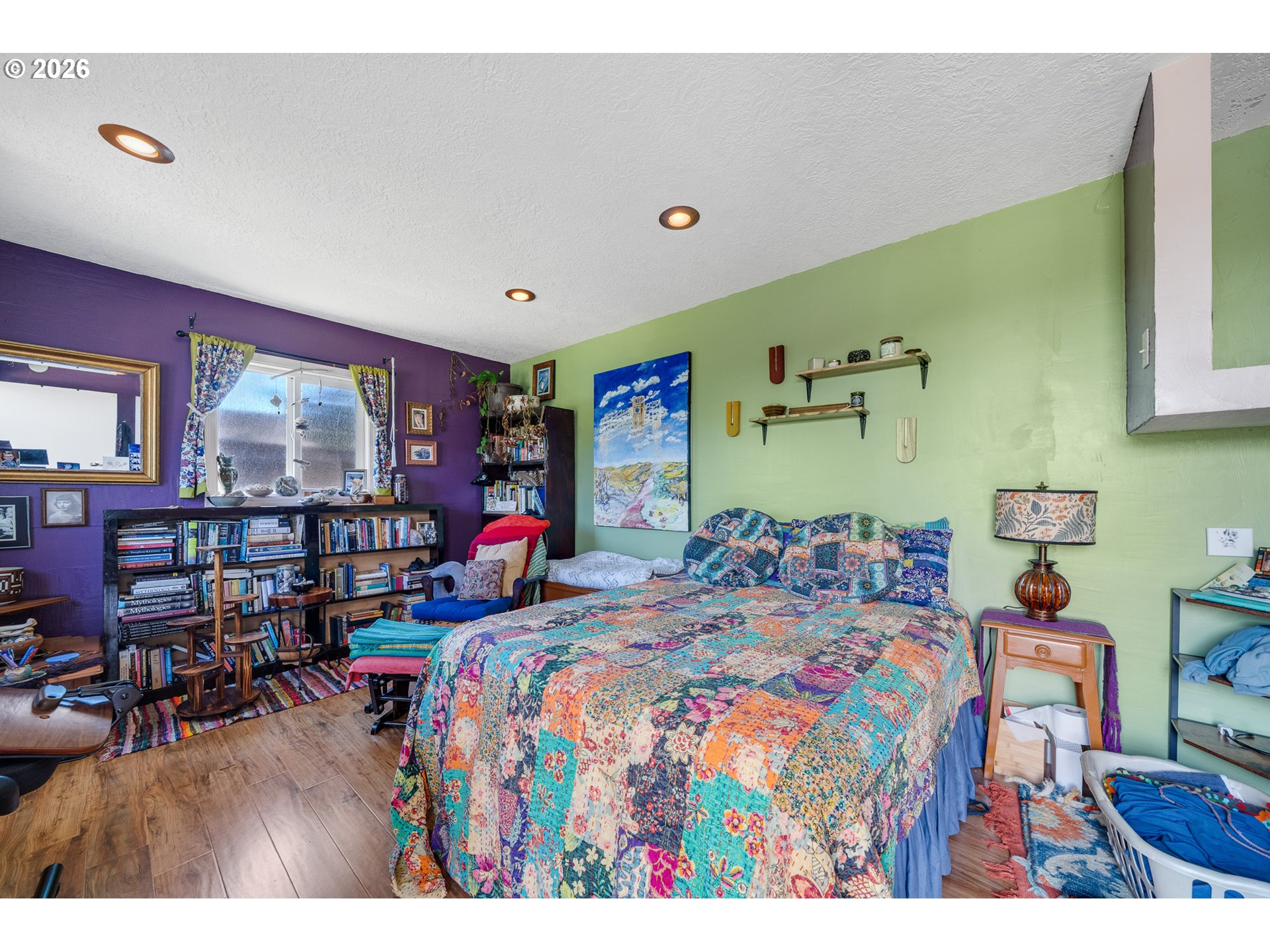 main property photo 9